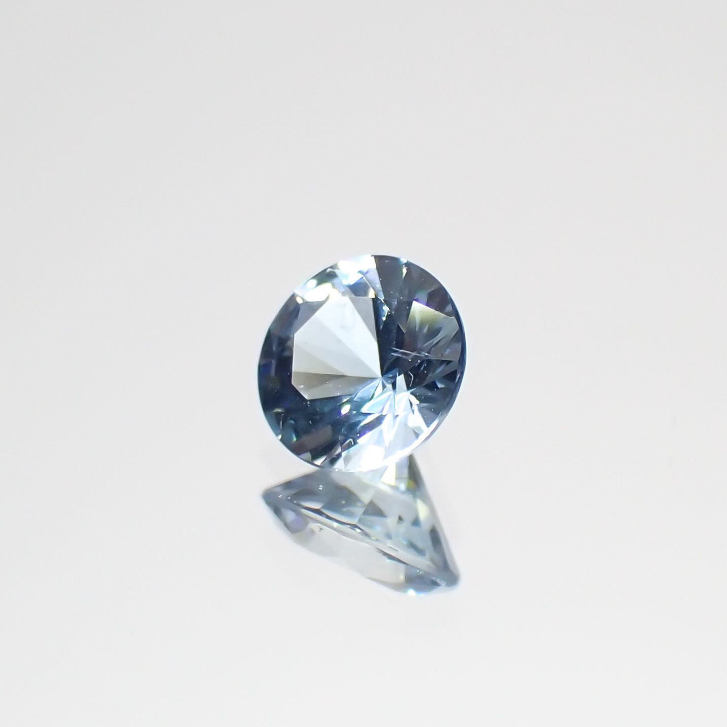 アクアマリン(宝石名アクアマリン)モザンビーク産 0.25ct 識別済[230421767]4.3x4.3mm前後