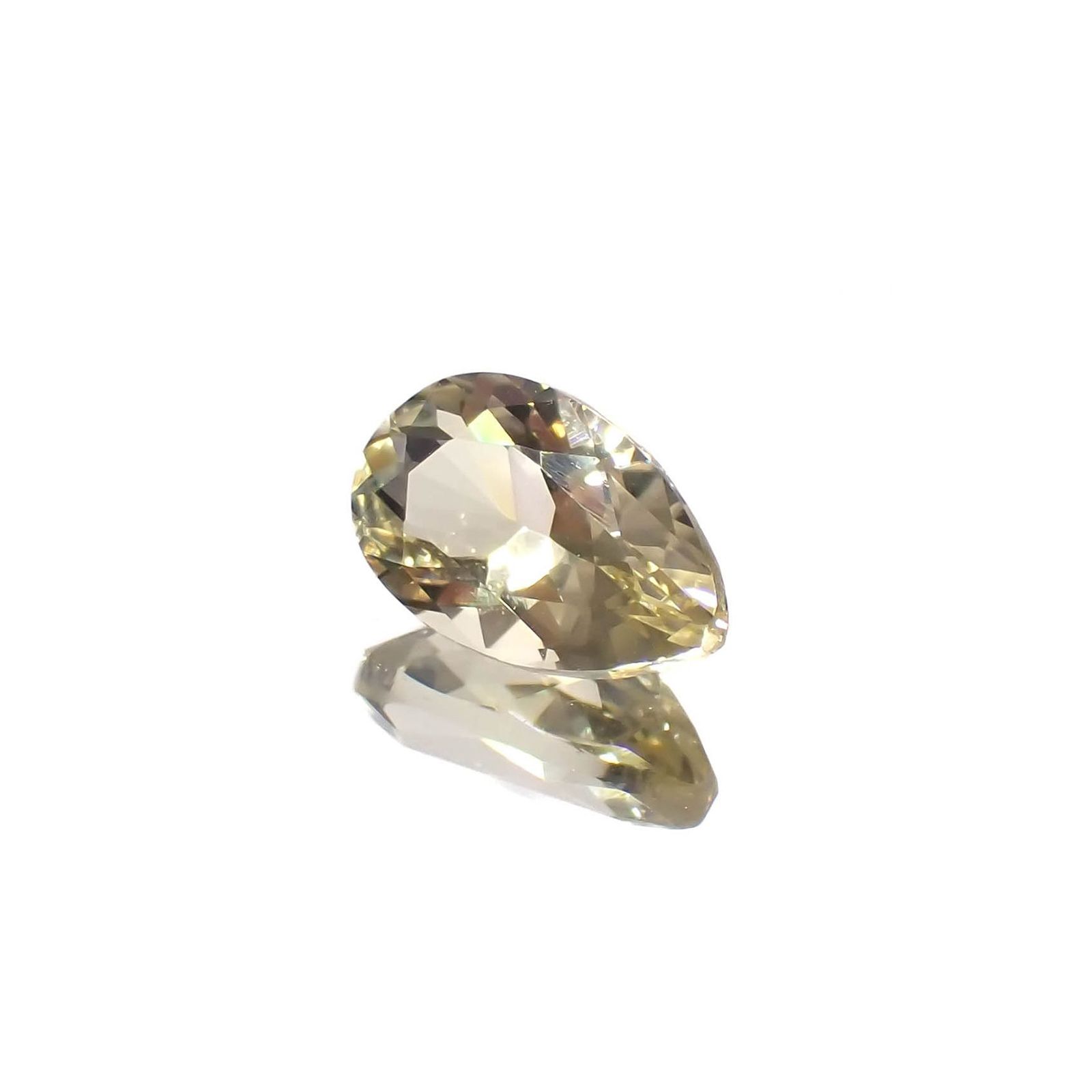 イエロースキャポライト(宝石名イエロー・スキャポライト)タンザニア産 識別済 0.85ct / 8x5.1mm前後 [221219402]