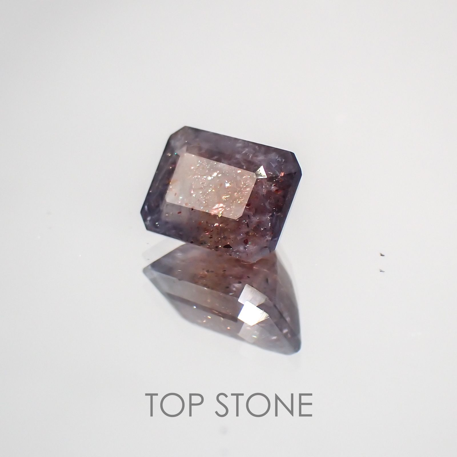 ブラッドショットアイオライト インド産 ルース 1ct[210310448]7×5mm前後
