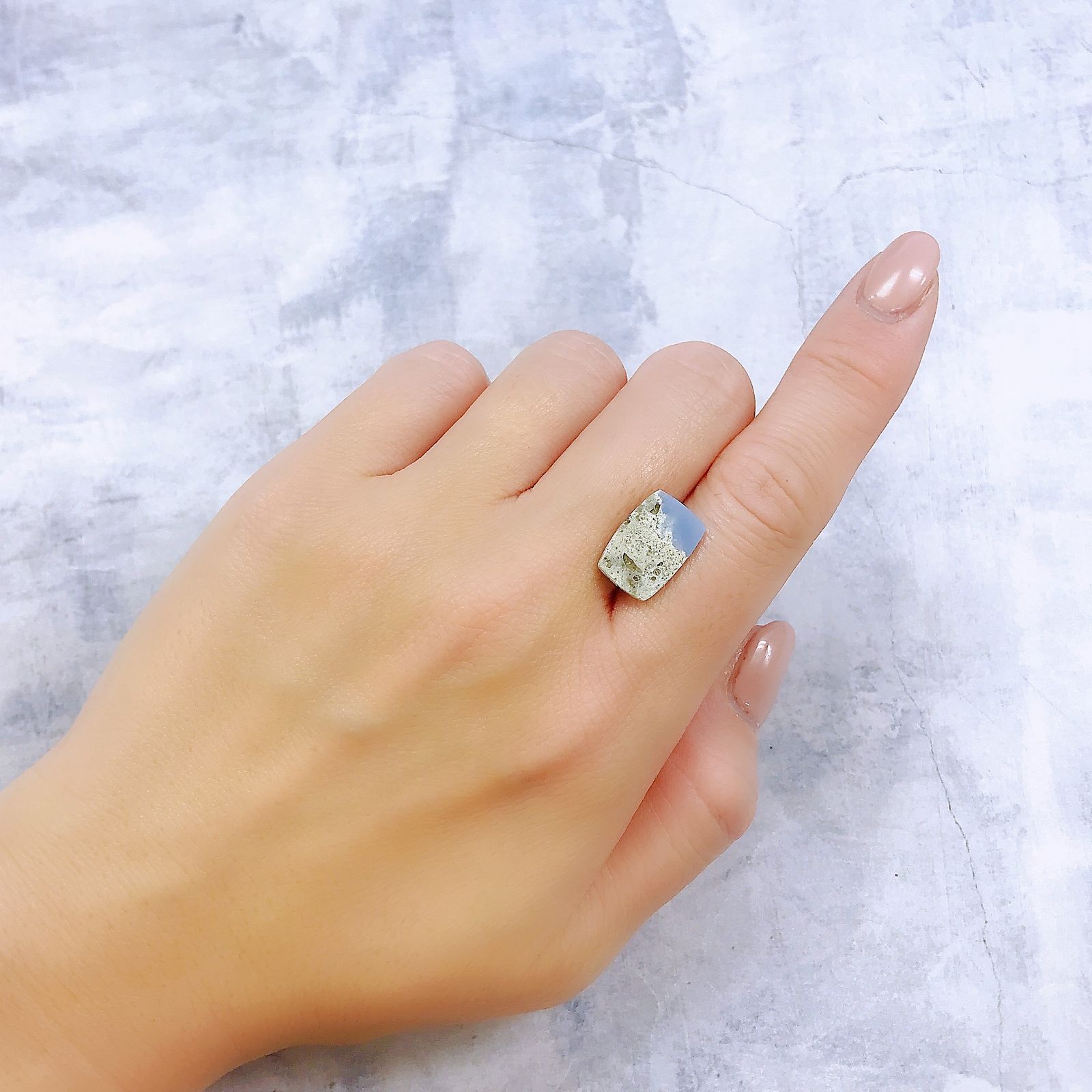 マトリックスブルーオパール アメリカ・オレゴン州産 3.46ct[221219389]14.3x9.6mm前後