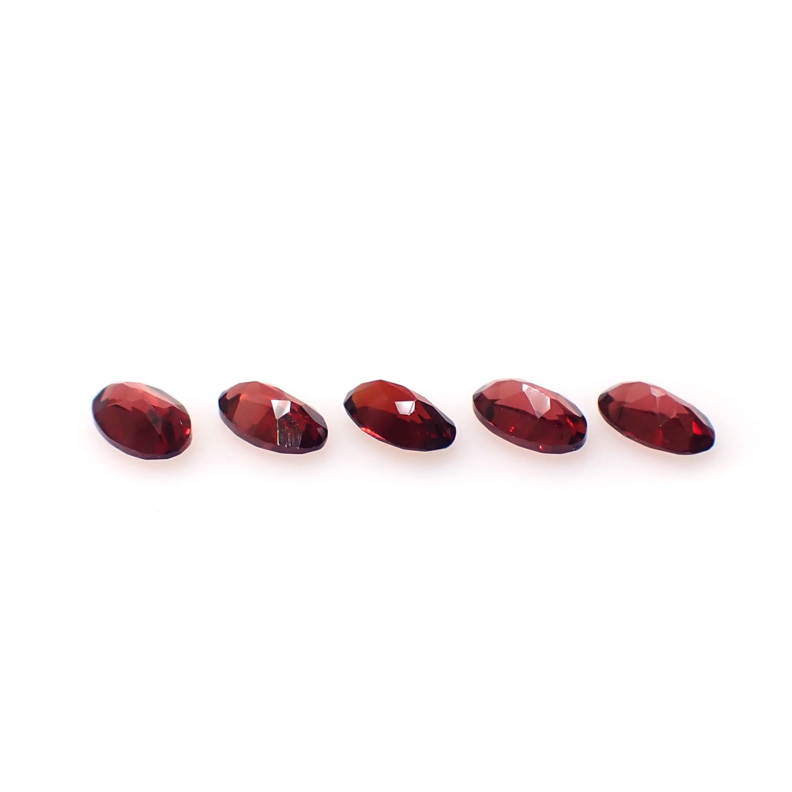 <ランダムセレクト1個販売>パイラルスパイトガーネット モザンビーク産 約0.22ct [250129790-PAC]5x3mm前後