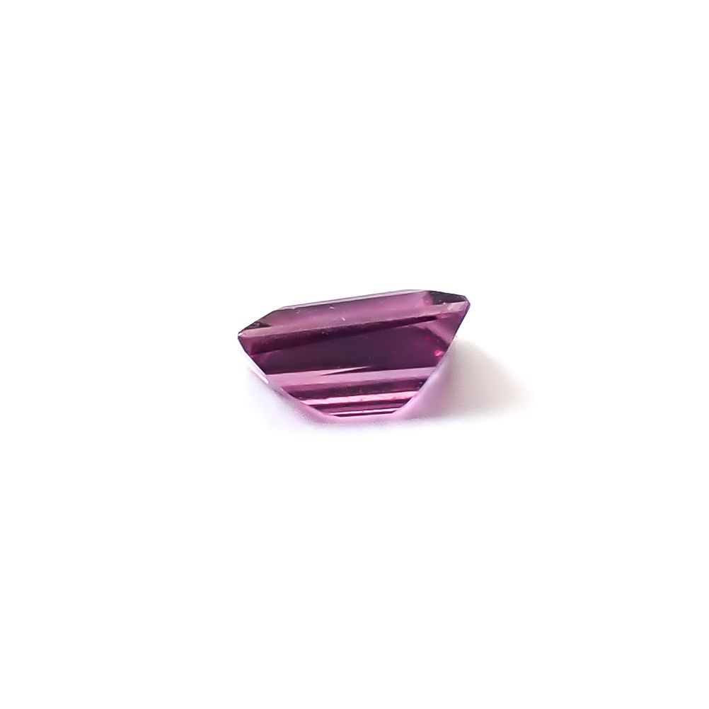 ウィンザーサファイア タンザニア・ウィンザー産 0.15ct / 3.4x2.7mm前後 [260532140]