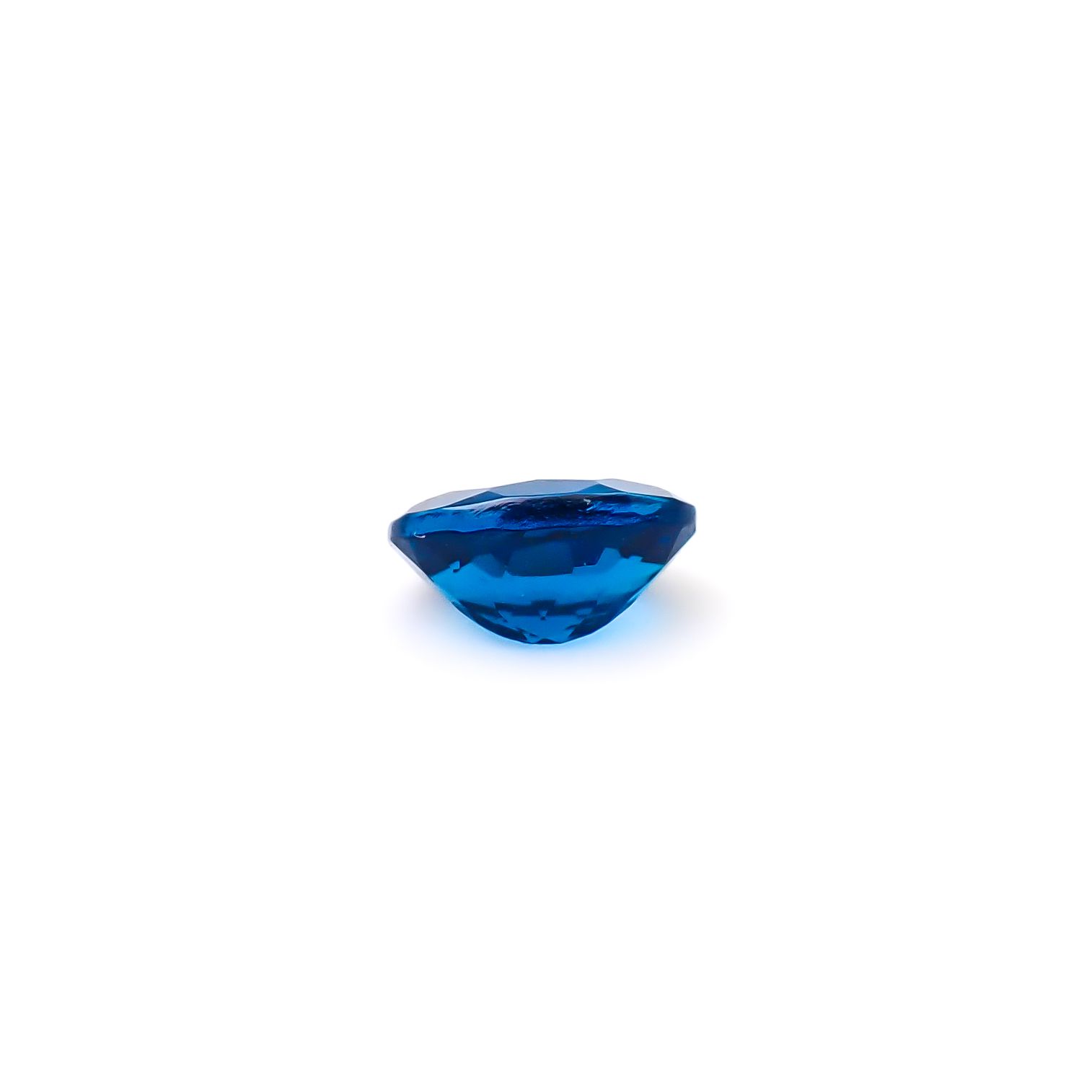 ディープブルーアパタイト マダガスカル産 0.50ct / 6x4.1mm前後 [260732599]
