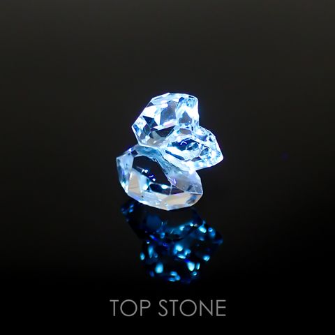 オイルインクォーツ原石 パキスタン産 3.17ct[220115466]11.5x9.3mm前後
