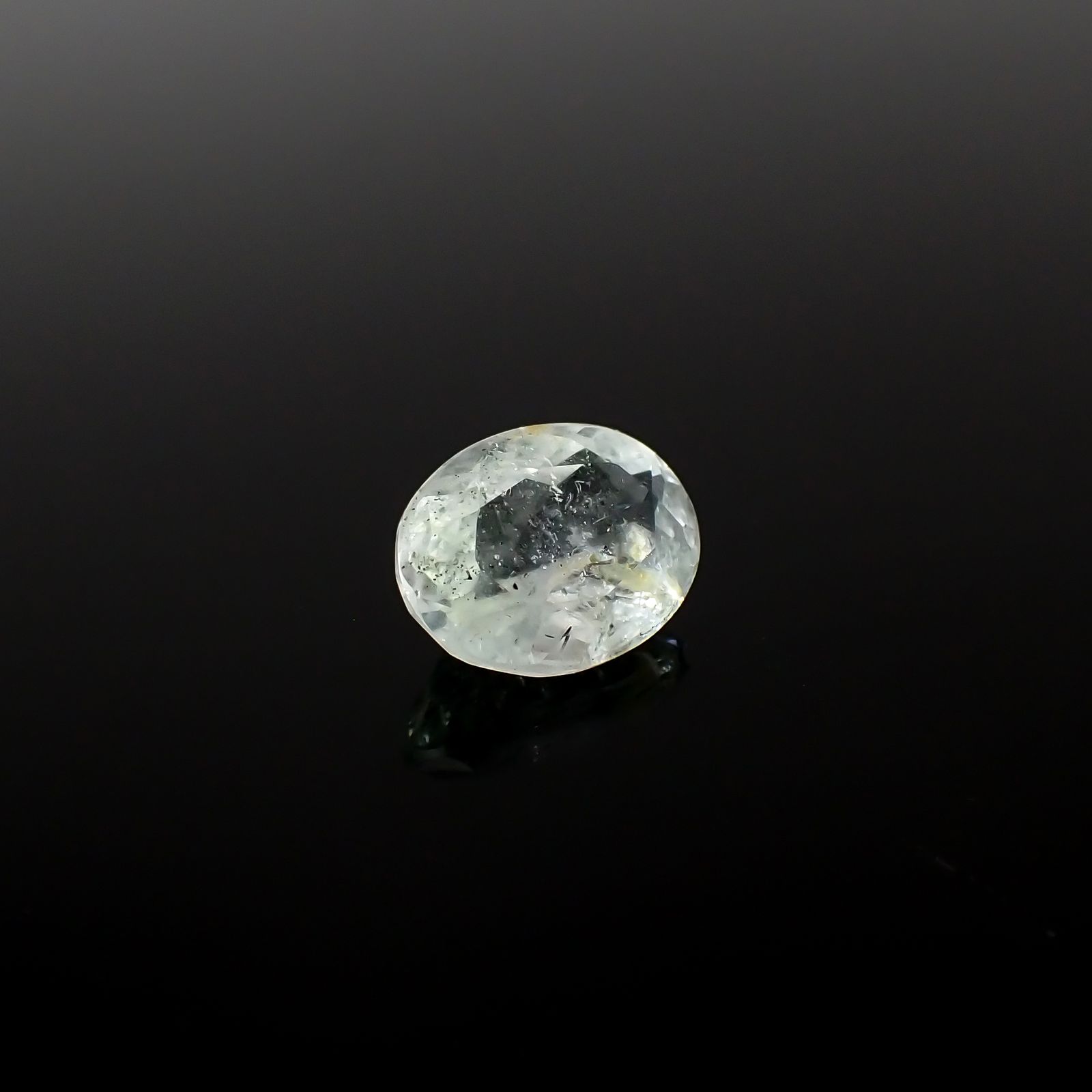 オーロラアクアマリン ブラジル産 2.53ct[240226058]10.3x7.7mm前後