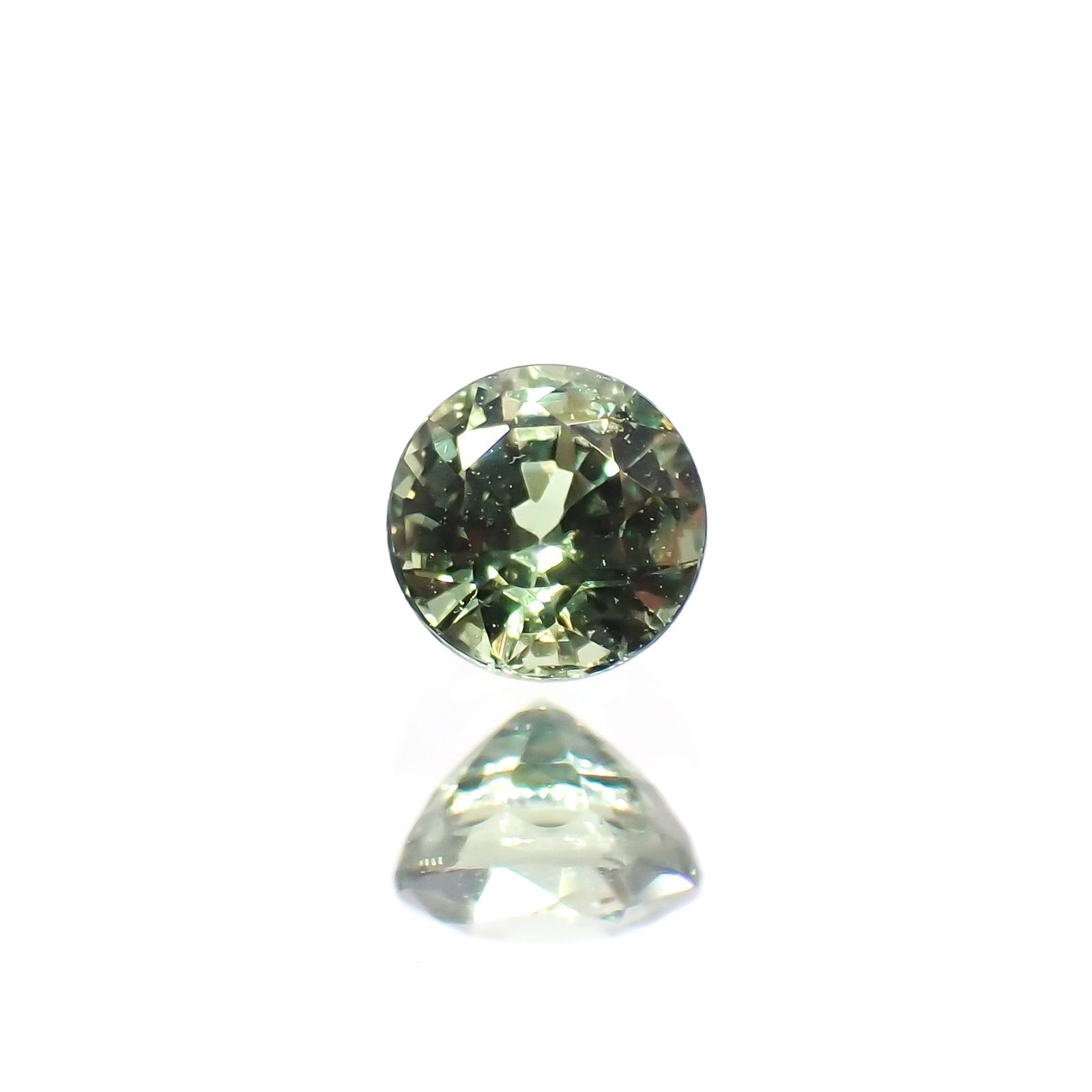 グリーンクリソベリル(宝石名クリソベリル)スリランカ/マダガスカル産 識別済 0.26ct / 3.4x3.4mm前後 [220114481]