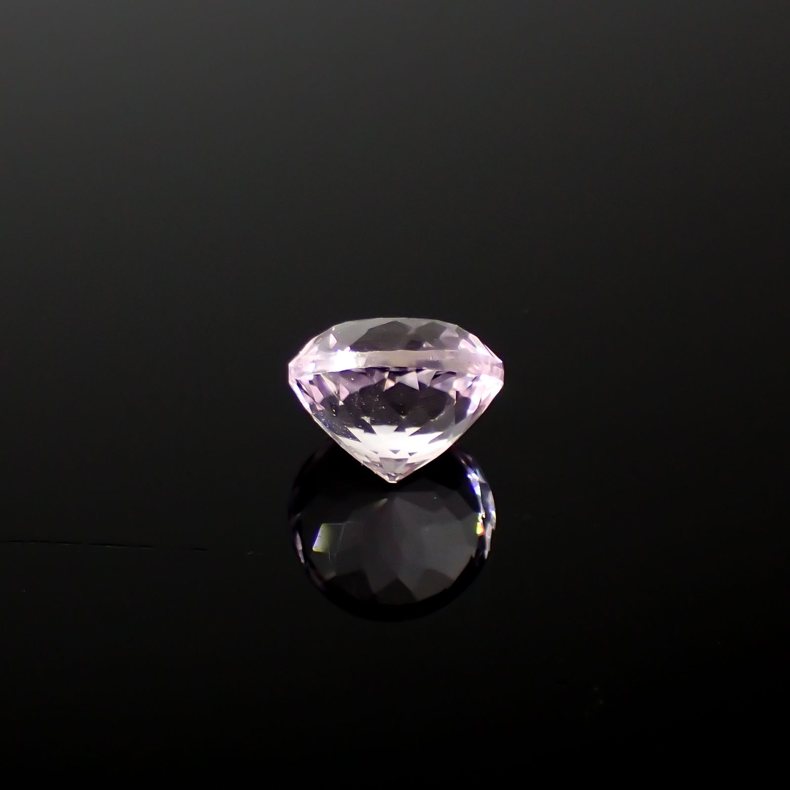 クンツァイト アフガニスタン産 2.67ct[240125357]8.2x8.1mm前後