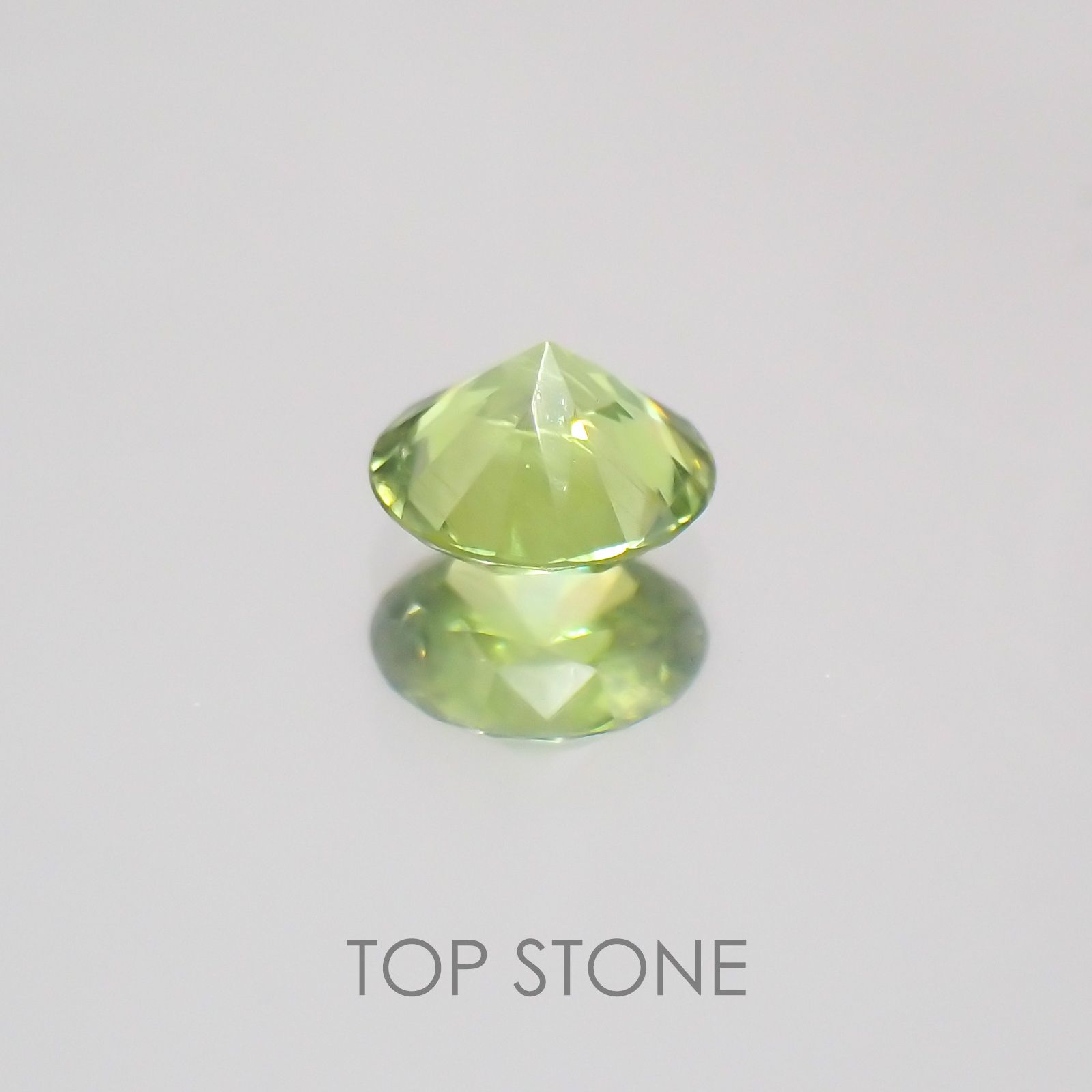 デマントイドガーネット(宝石名デマントイド・ガーネット) ロシア産 0.24ct 識別済[21049773]3.8×3.8mm前後