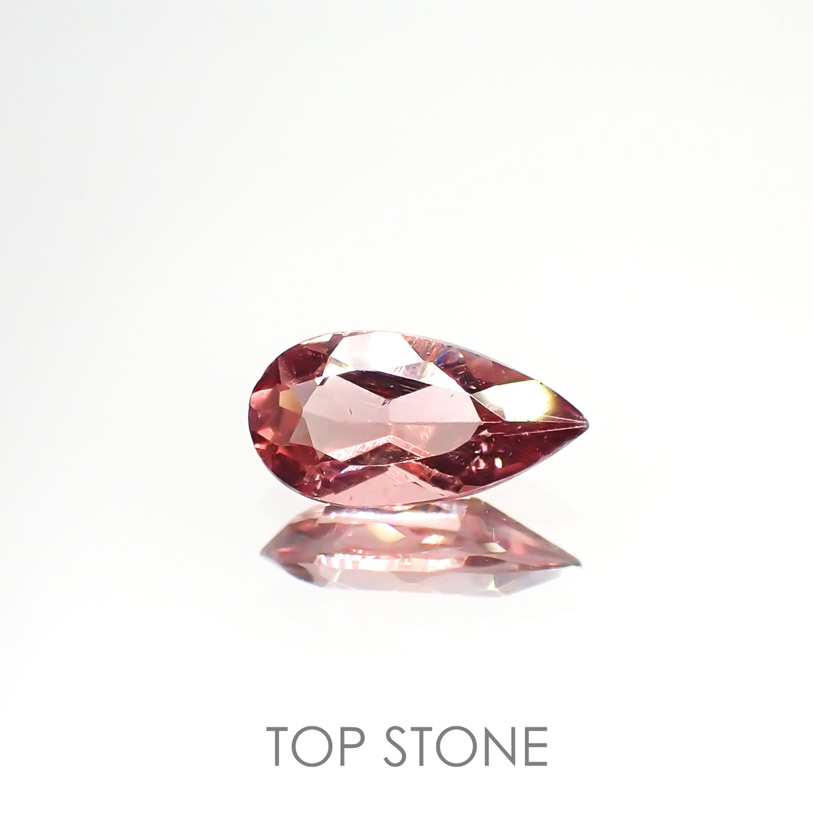 ピンクアパタイト(宝石名アパタイト) ブラジル産 0.84ct 識別済[210912464]9×4.7mm前後