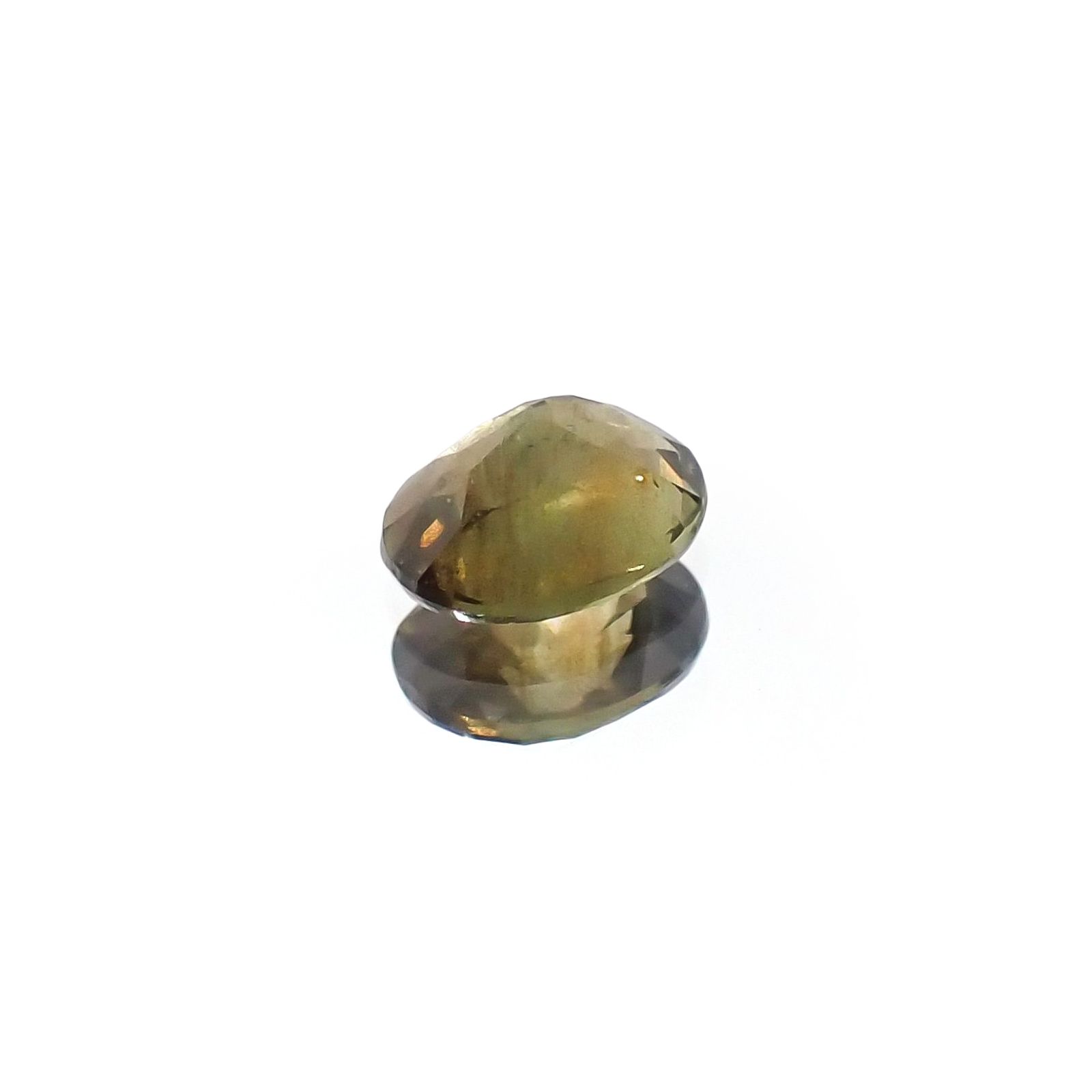 ゴールドシーンサファイア(宝石名シーン・サファイア)ケニア産 識別済 0.38ct / 4.7x3.7mm前後 [220717172]