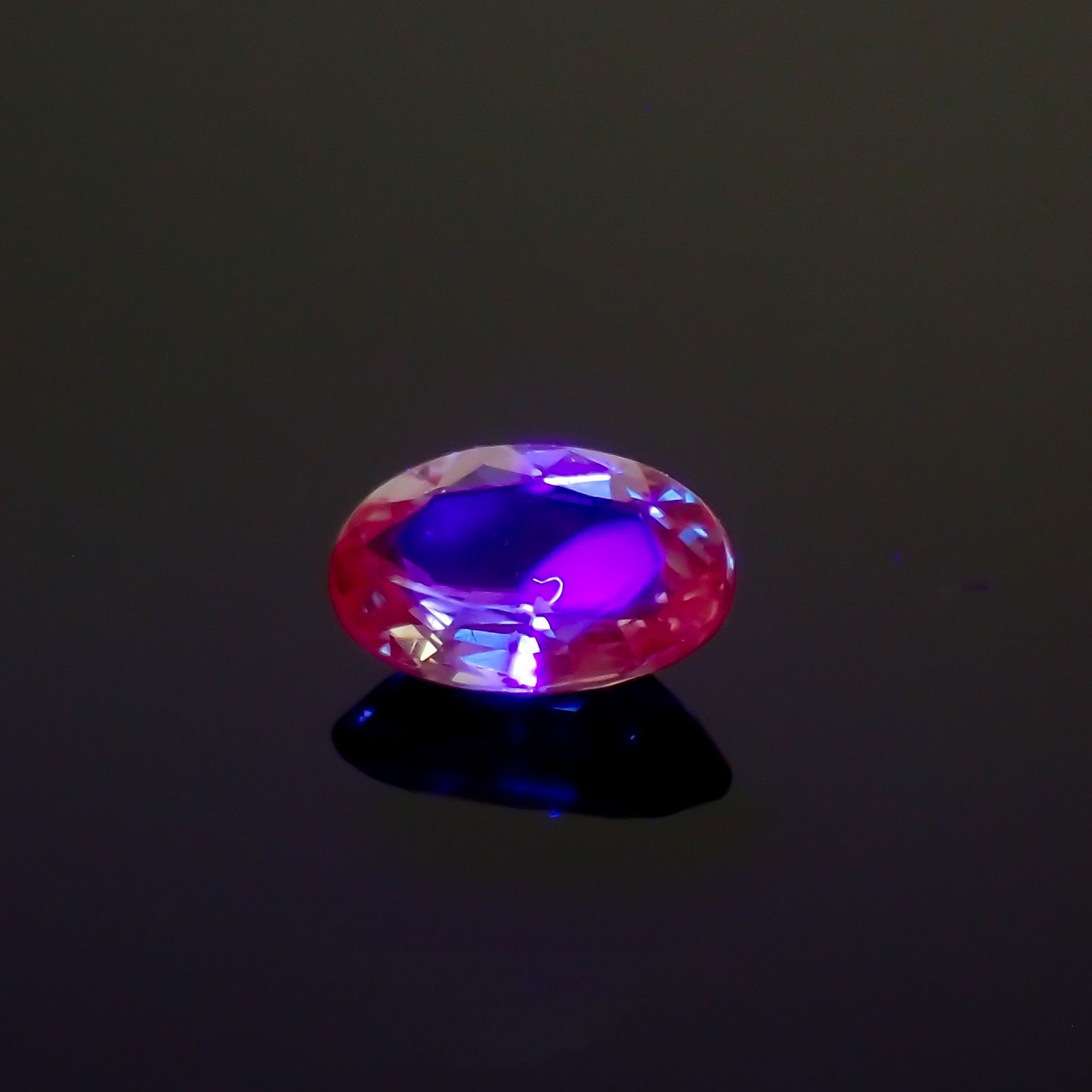 アレキサンドライト(宝石名アレキサンドライト) ブラジル産 0.12ct 識別済[210711872]3.6×2.6mm前後