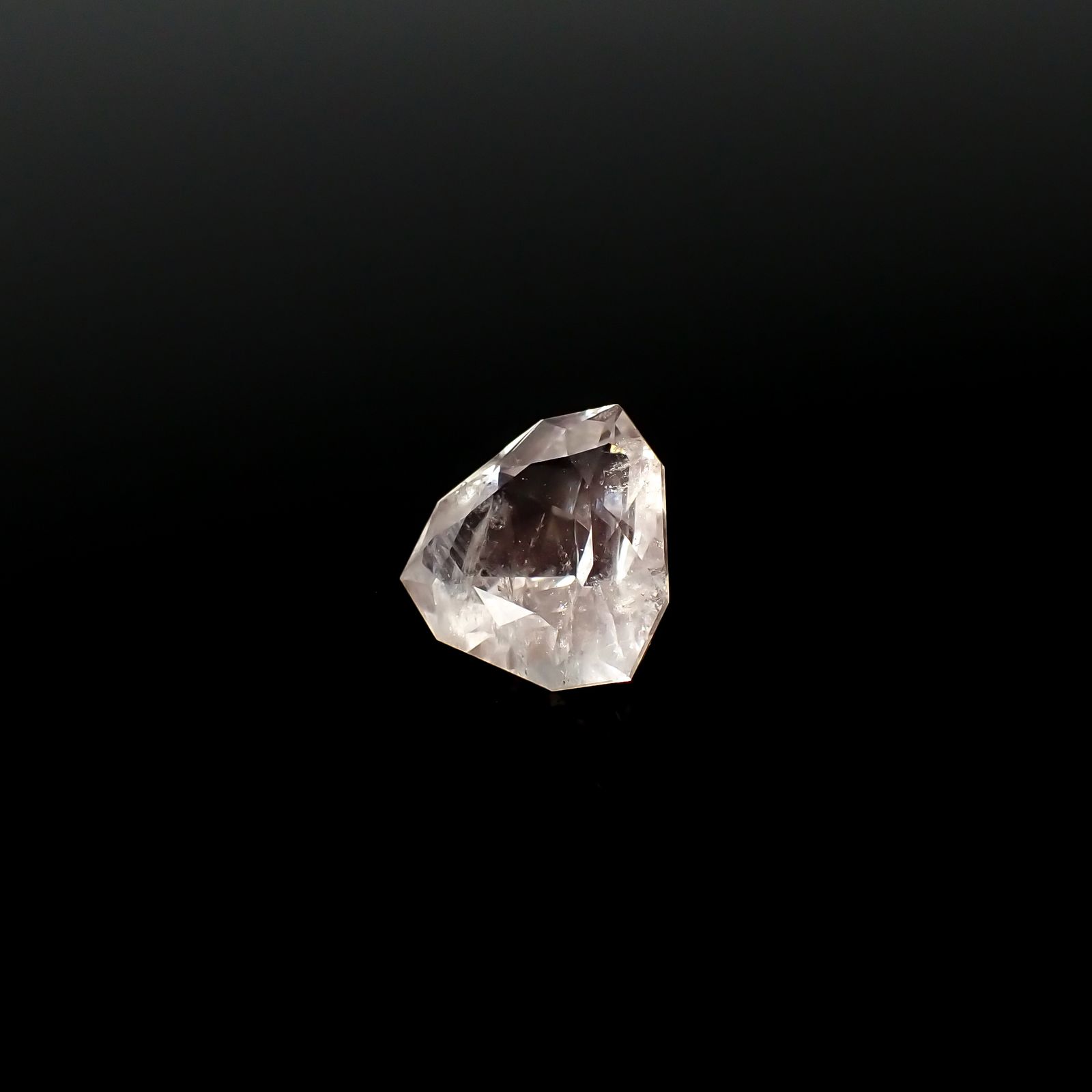 ◇カスタムカット◇ピンクエンジェルラダー マダガスカル産 4.71ct[240125431]11.2x11.1mm前後