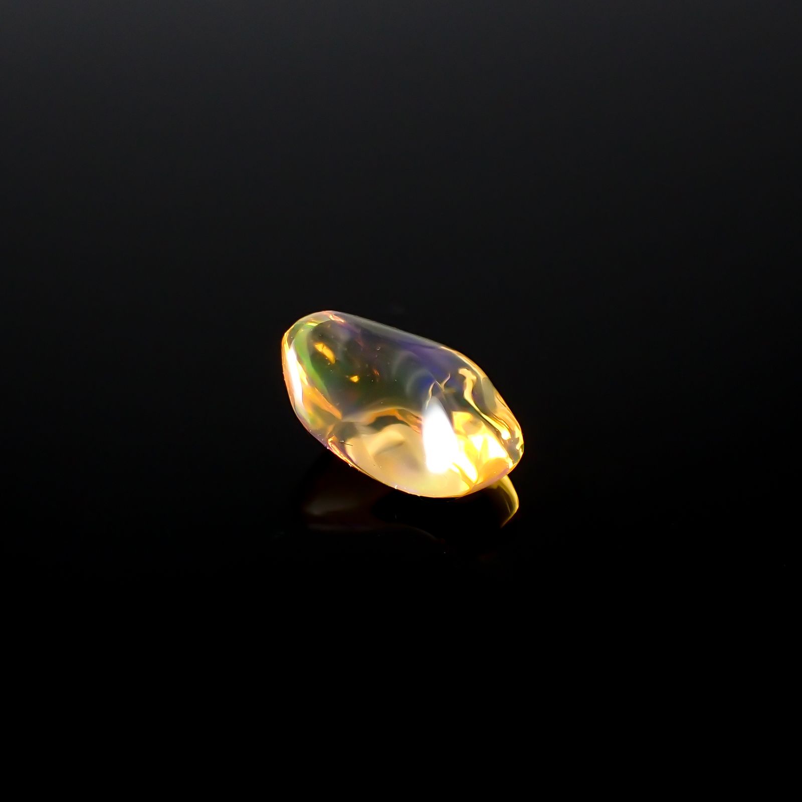 ファイヤーオパール 原石 メキシコ産 0.78ct[240125266]8x5.2mm前後