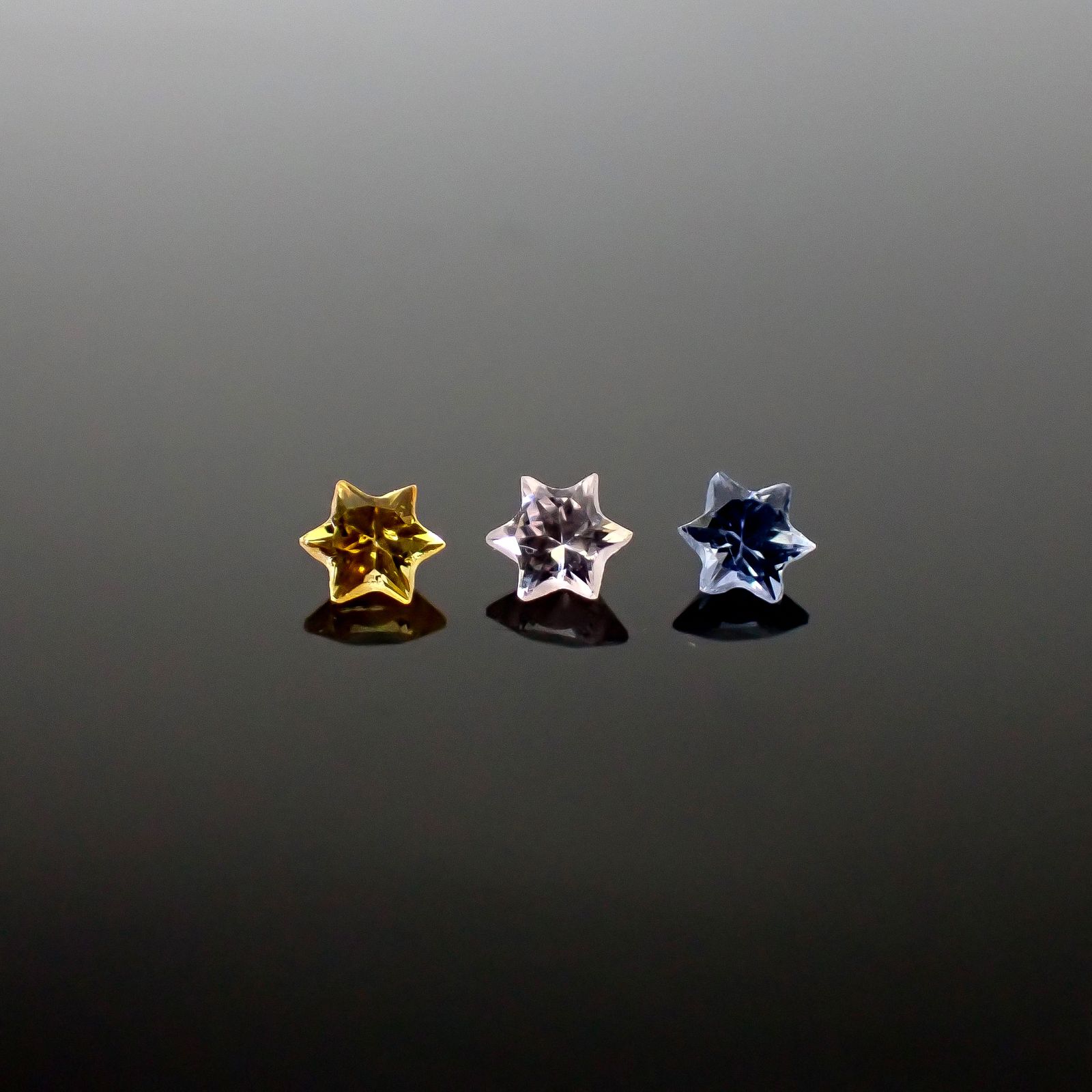 ◇カスタムカット◇サファイア カラーグラデーション3個セット スリランカ/マダガスカル産 0.28ct(3pcs合計) / 3.0-3.1x3.0-3.1mm前後 [260632328]
