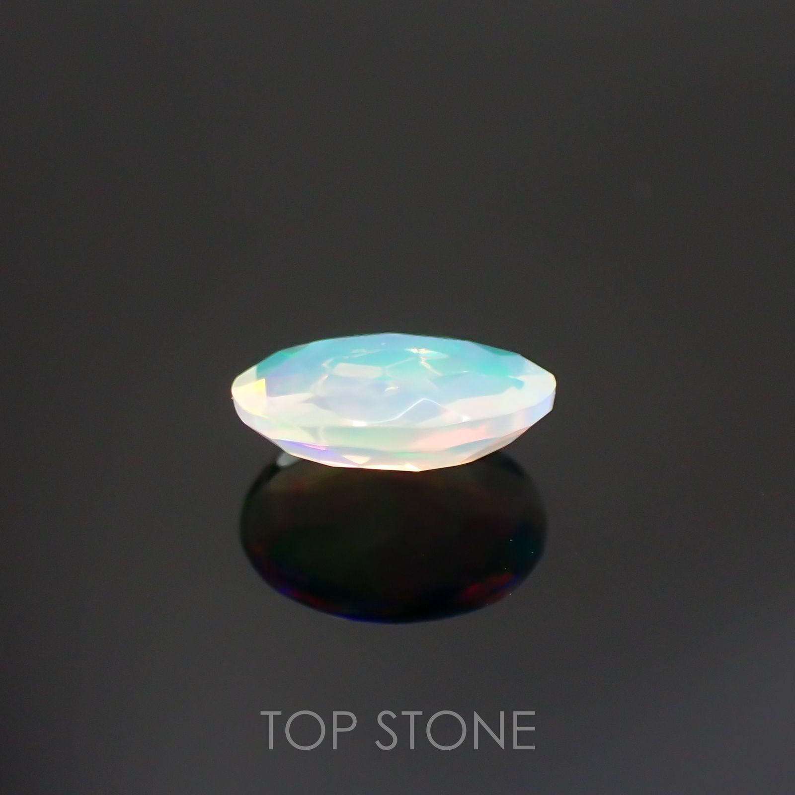 エチオピアオパール(宝石名オパール)エチオピア産 0.63ct 識別済[220114782]8x6mm前後