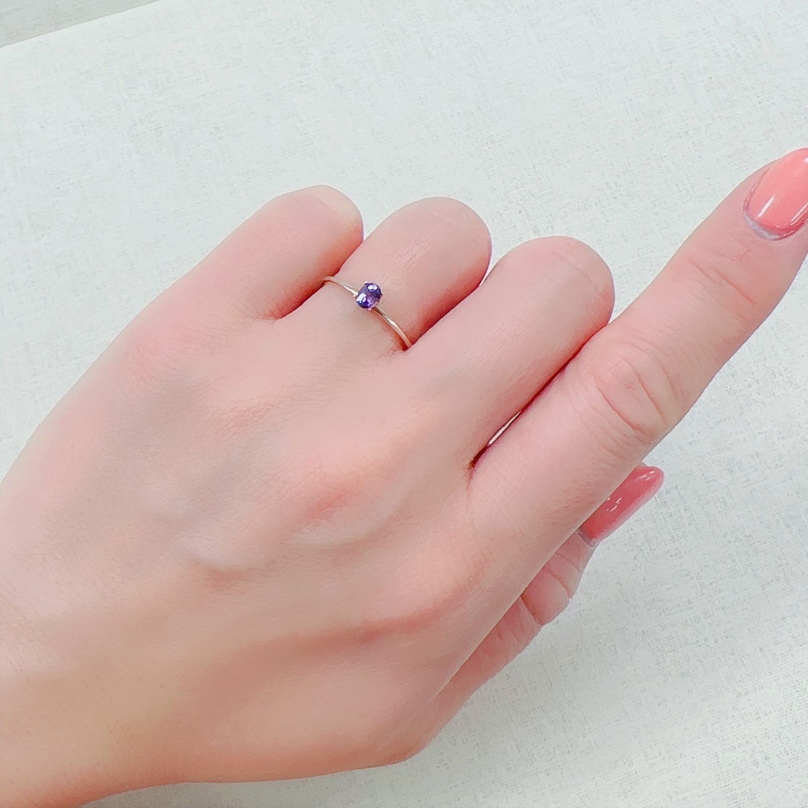 バイカラーサファイア(宝石名サファイア)マダガスカル/タンザニア産 0.28ct 識別済[230320907]4x3mm前後