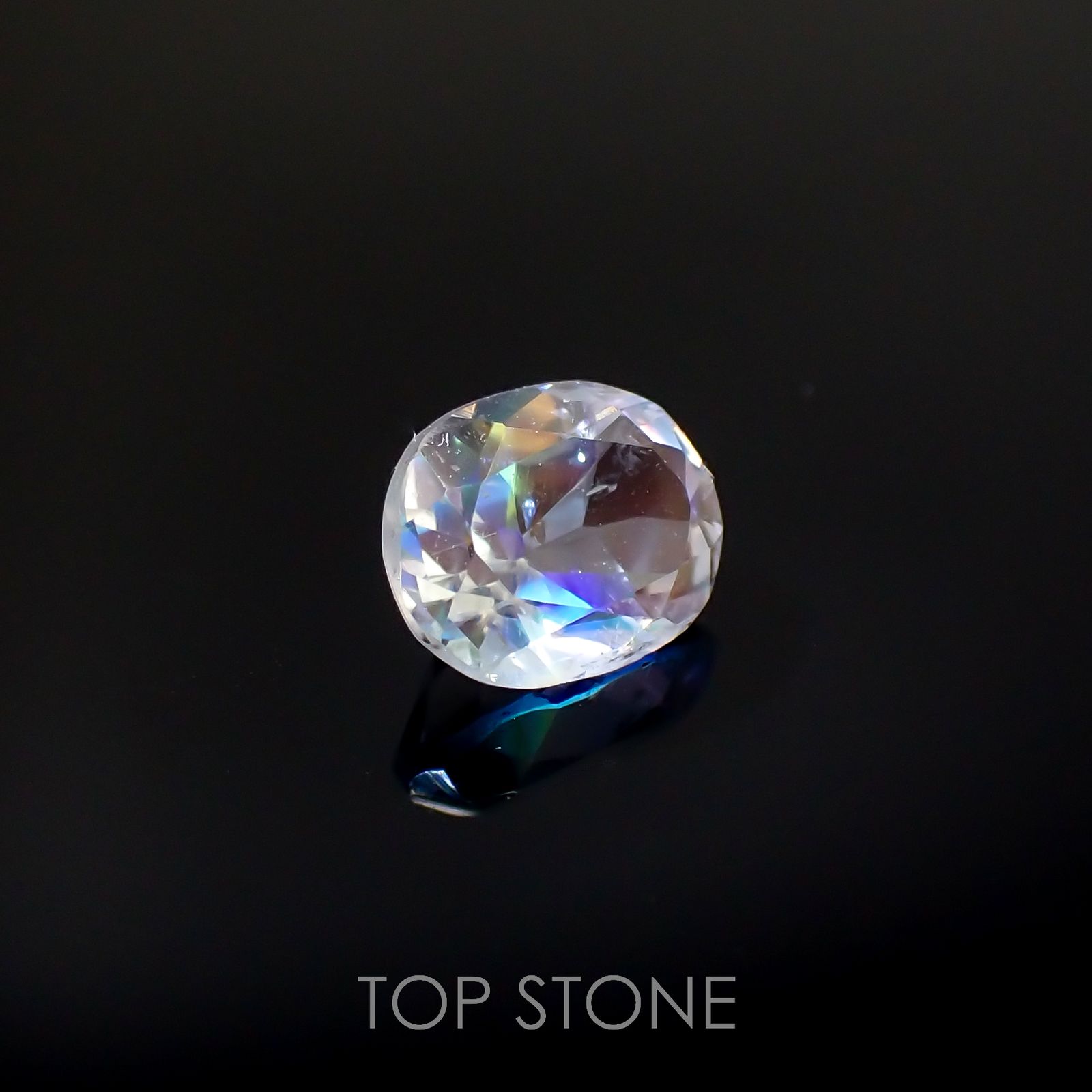レインボームーンストーン(宝石名ラブラドライト)タンザニア産 0.65ct 識別済[220616644]6.3x5mm前後
