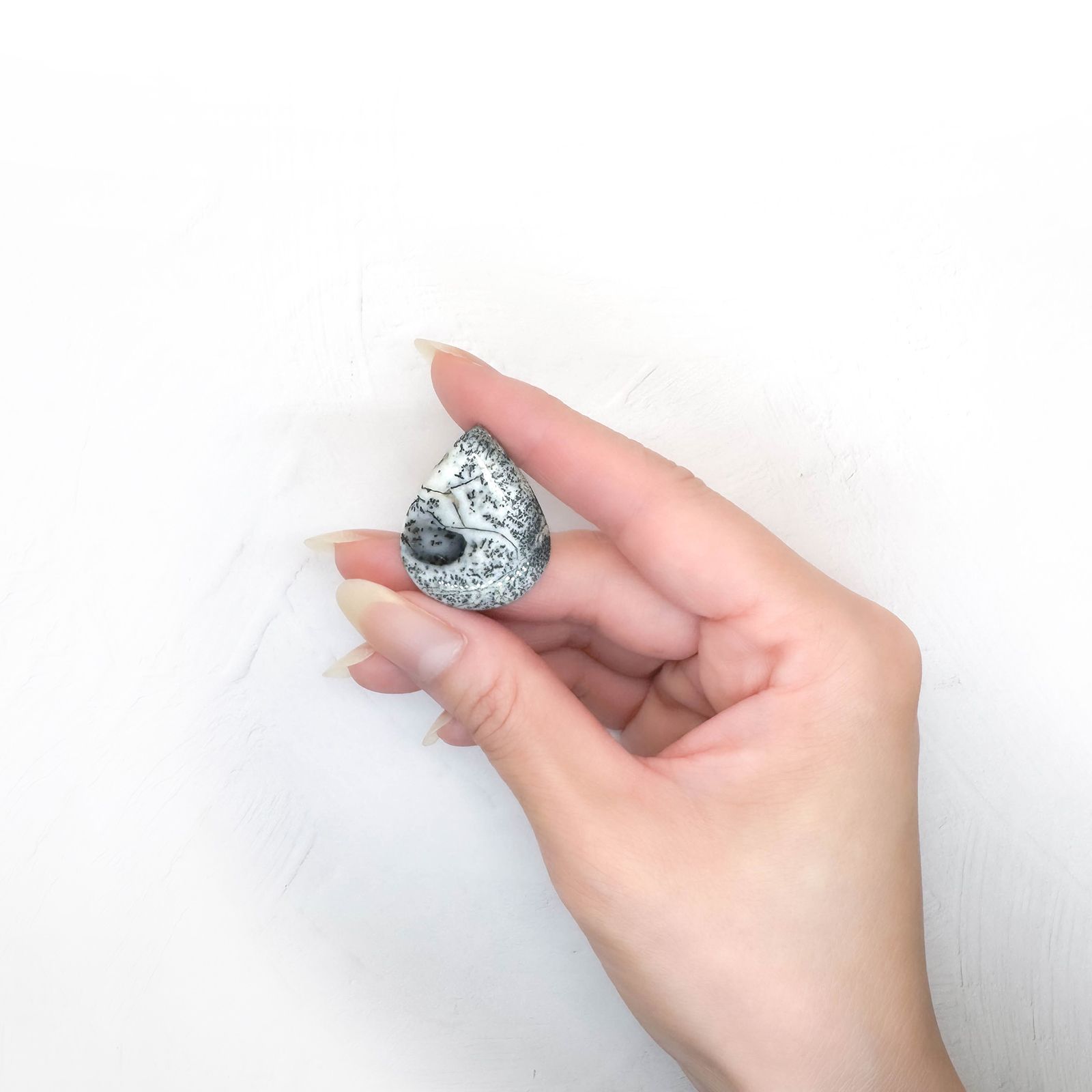 デンドリチックオパール ブラジル産 32.69ct [250931115]31.8x25.6mm前後