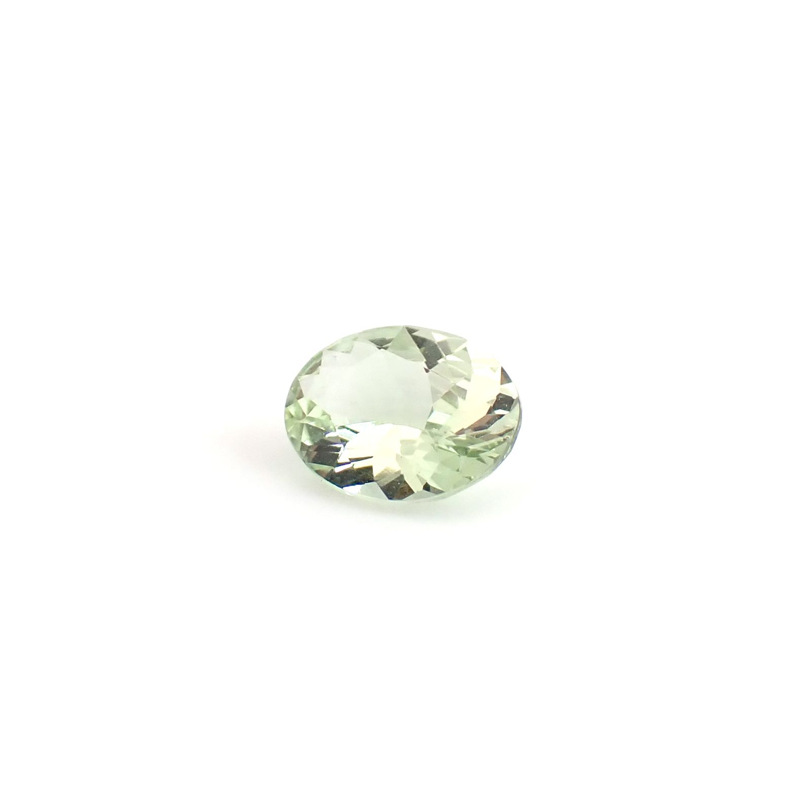 ミントガーネット タンザニア産 0.41ct / 5.5x4.3mm前後 [260932677]