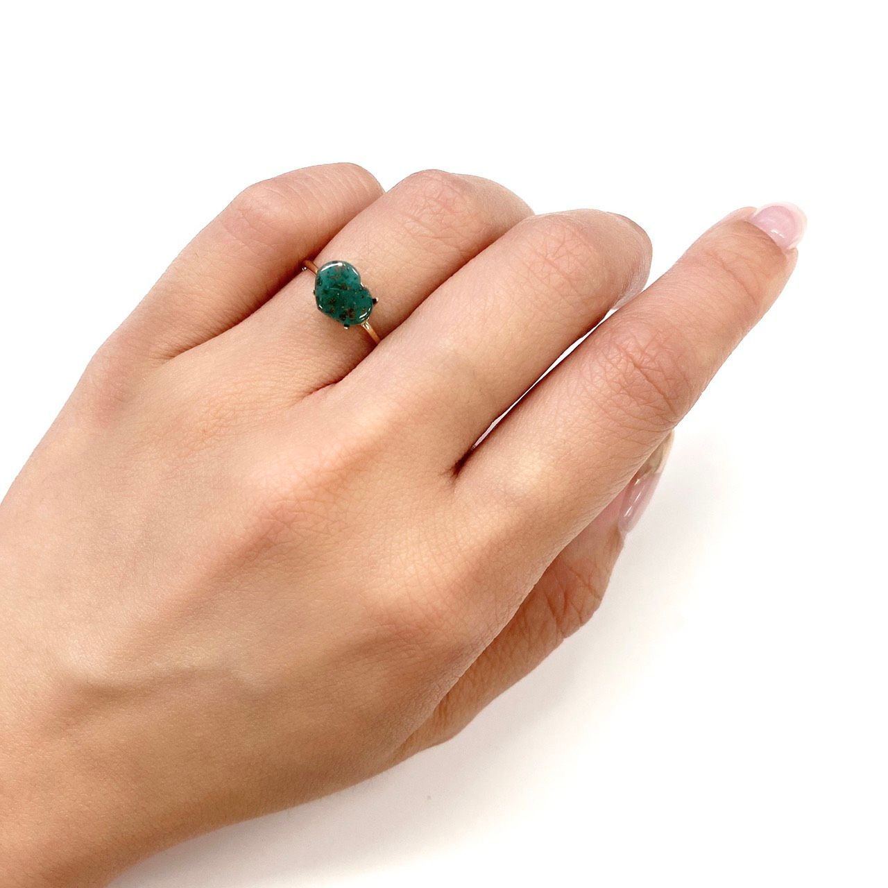 パイライトインエメラルド コロンビア・チボール鉱山産 1.136ct 彩珠鑑付[210611499]6.9×8.5mm前後