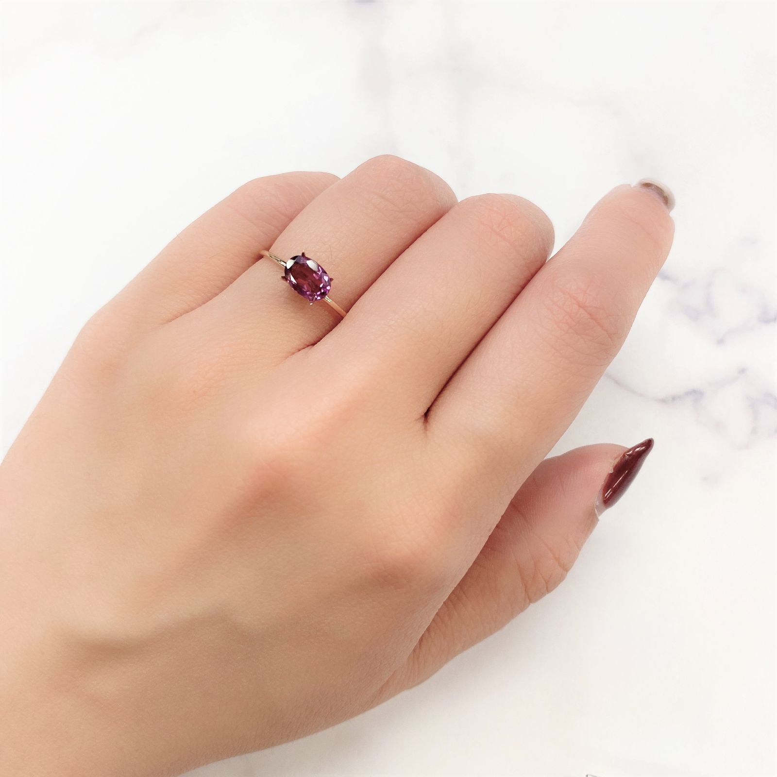 カラーシフト マラヤガーネット(宝石名ガーネット)タンザニア産 0.96ct 識別済[220717109]7.2x5.1mm前後
