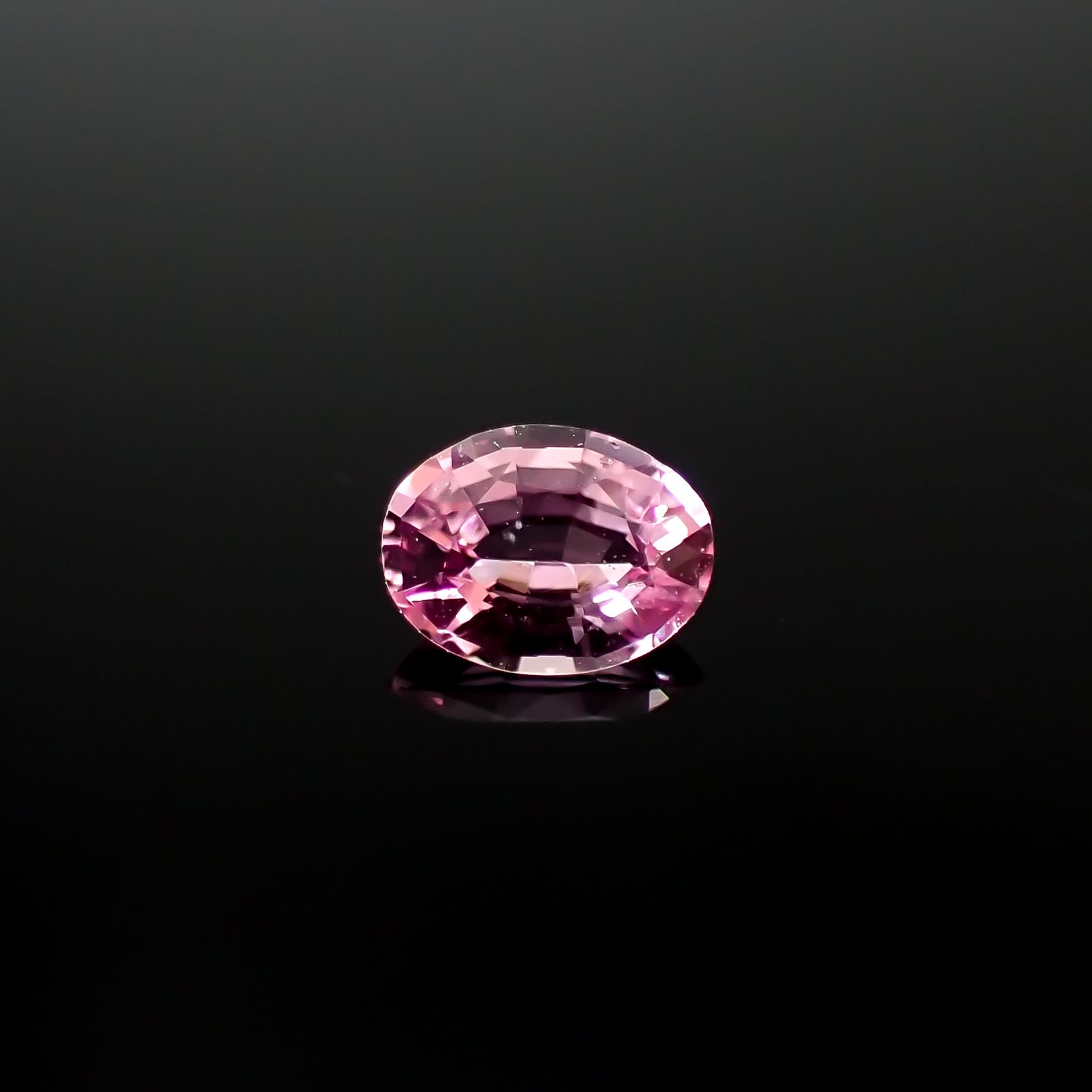 ネオンピンクサファイア スリランカ産 0.18ct[240226294]4x3mm前後