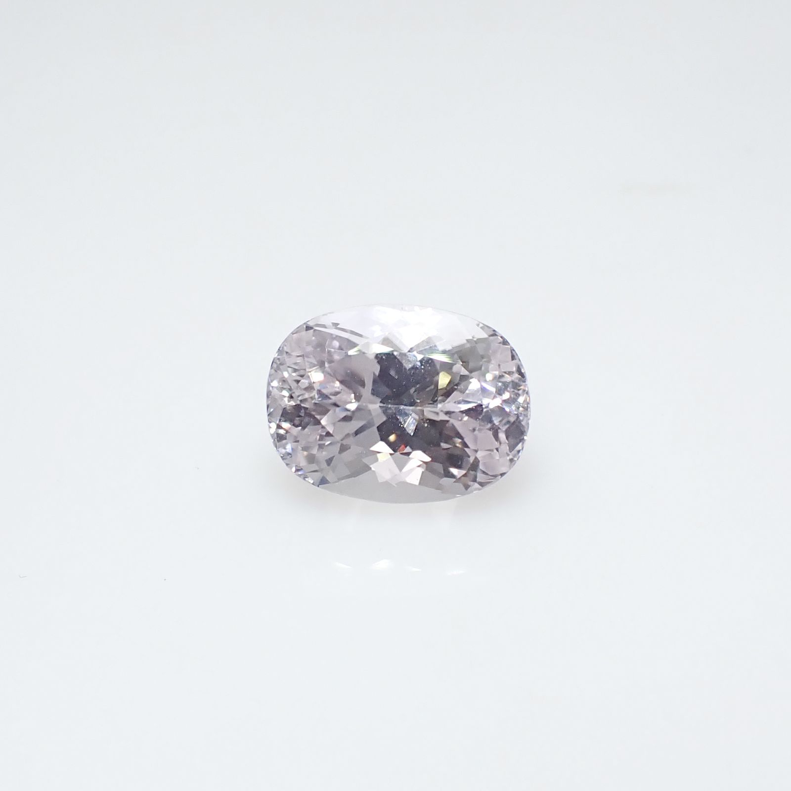 ブルースポジュミン フルオレッセンス(宝石名スポジュミン)アフガニスタン産 10.11ct ソ付(彩珠)[221018696]14.1x10.7mm前後
