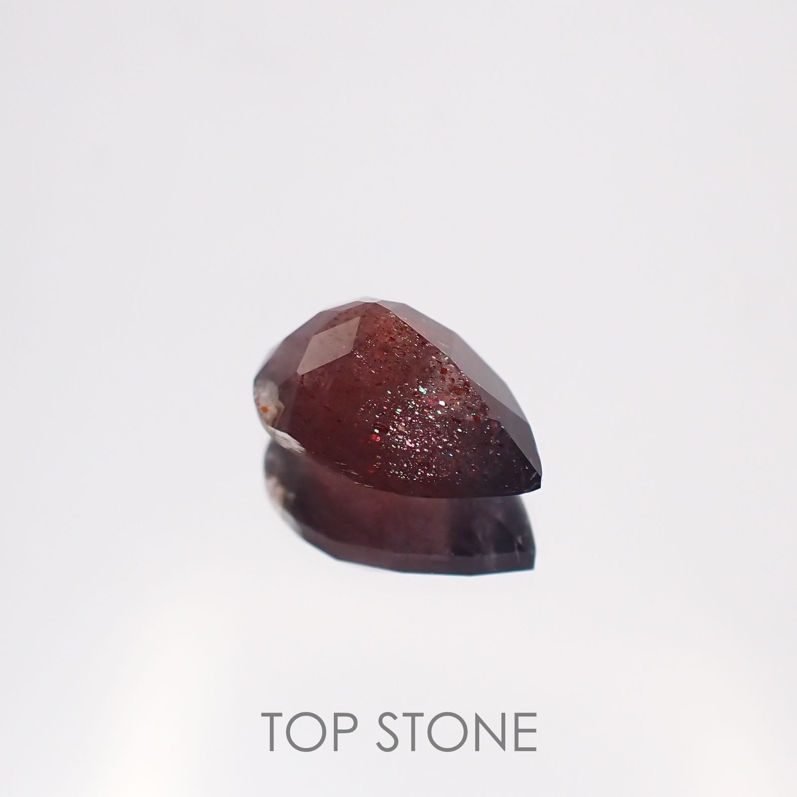 ブラッドショットアイオライト インド産 ルース 1.66ct[210611113]10.0×6.9mm前後