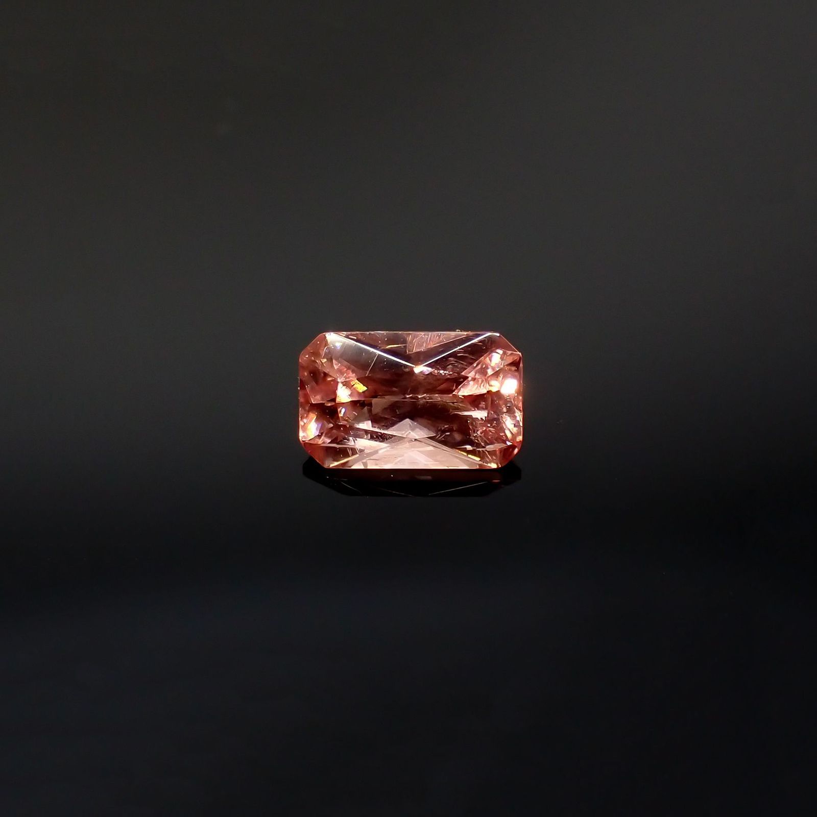 ロードクロサイト(宝石名ロードクロサイト)アメリカ・コロラド州スイートホームマイン産 0.32ct 識別済[220616610]5x3.1mm前後