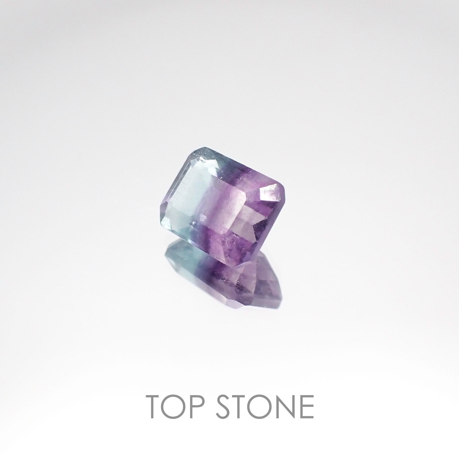 バイカラーフローライト ブラジル産 ルース 1.92ct[20107070]8×6.2mm前後
