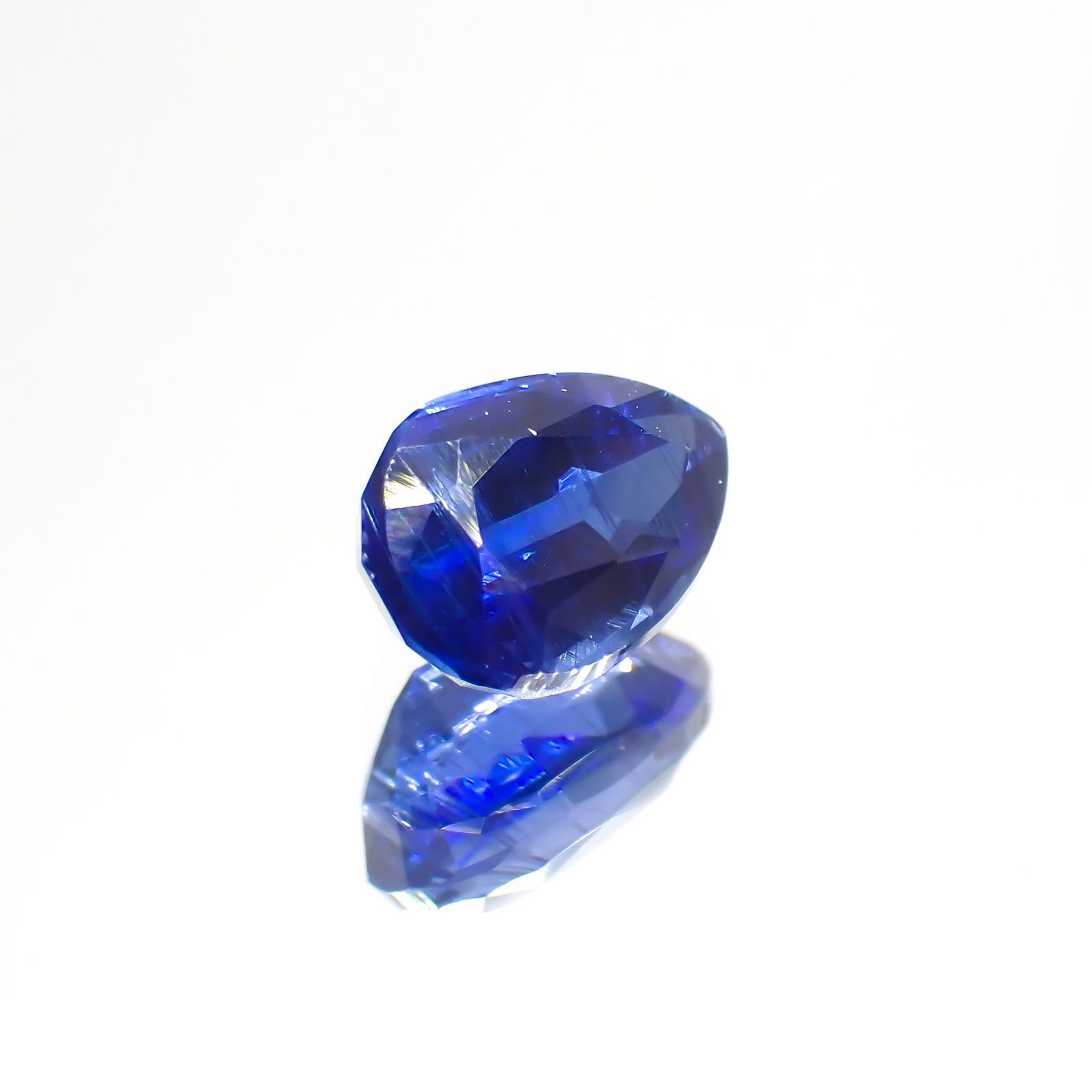 カイヤナイト(宝石名カイヤナイト)ネパール産 1.08ct 識別済[231023931]7.1x5mm前後