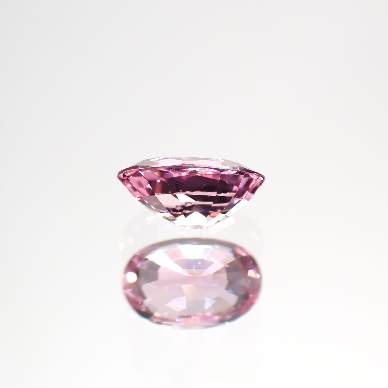 パパラチャサファイア(宝石名サファイア/別名パパラチャ・サファイア) スリランカ産 0.323ct ソ付(DGL)[20107256]4.9×3.2mm前後