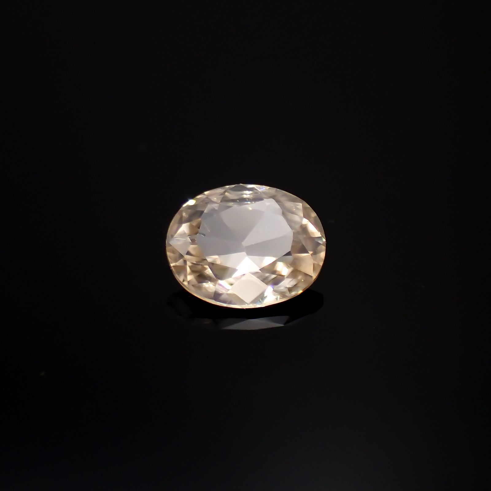 イエロージルコン(宝石名ジルコン)スリランカ/カンボジア産 1.09ct 識別済[231124190]7x5.7mm前後