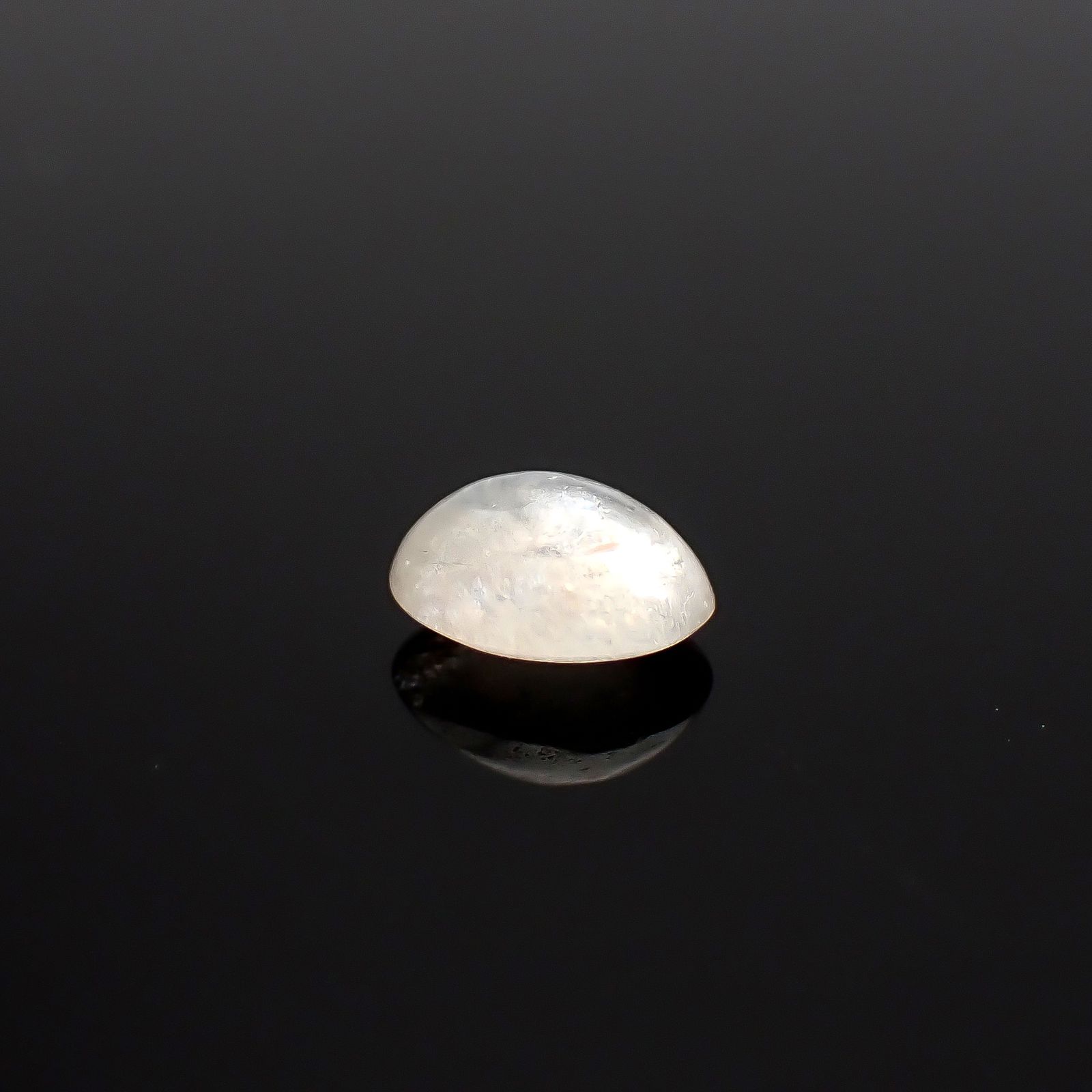 ジルコンキャッツアイ ビルマ産 0.73ct / 5.6x4.3mm前後 [260832885]
