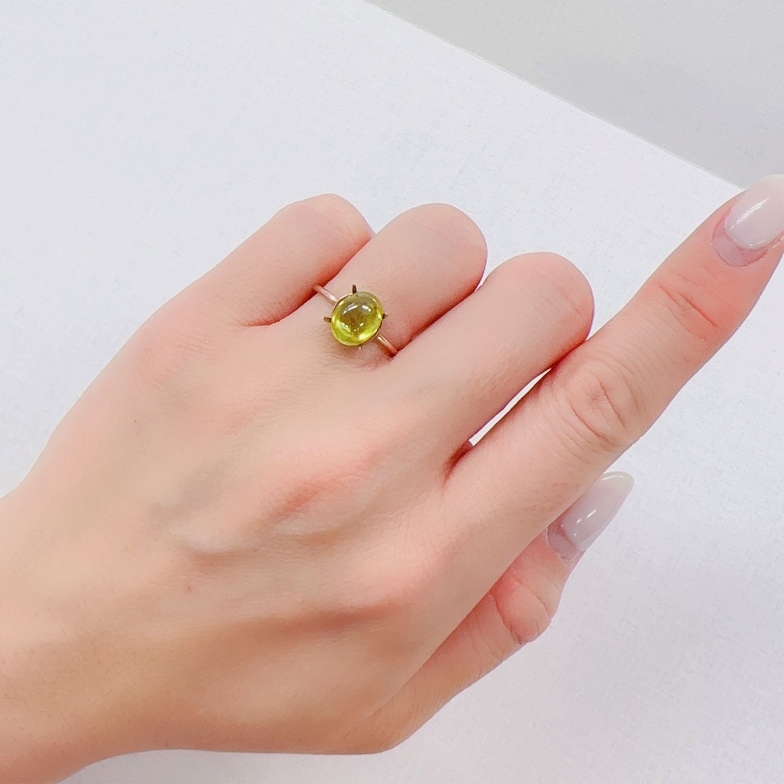 スフェーン マダガスカル産 2.55ct[230220636]8.9x7mm前後