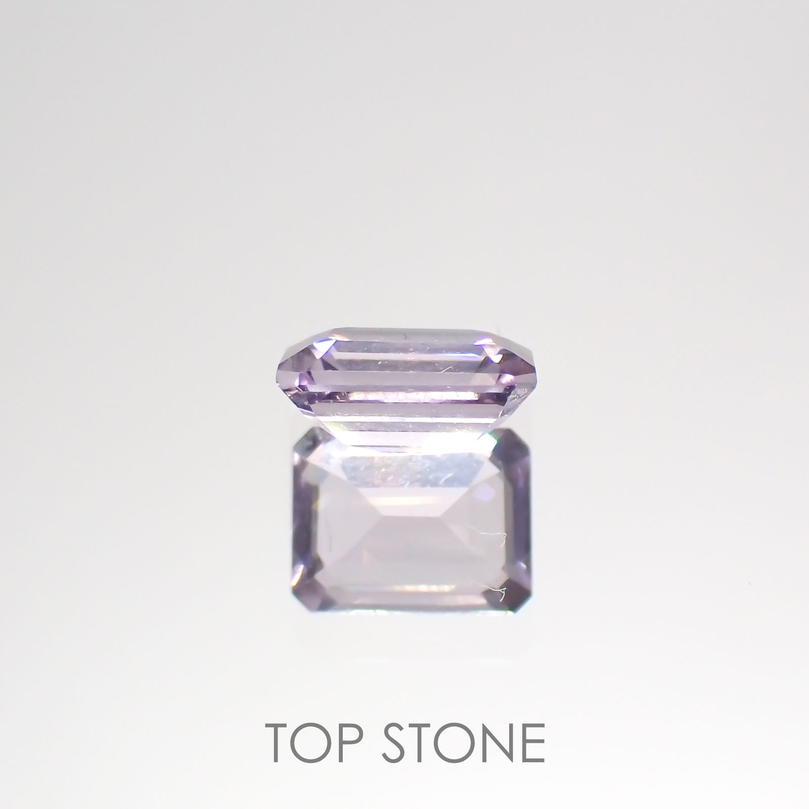 マリアライト フルオレッセンス(宝石名パープル・スキャポライト)スリランカ産 0.67ct 識別済[220114886]6.2x4.8mm前後