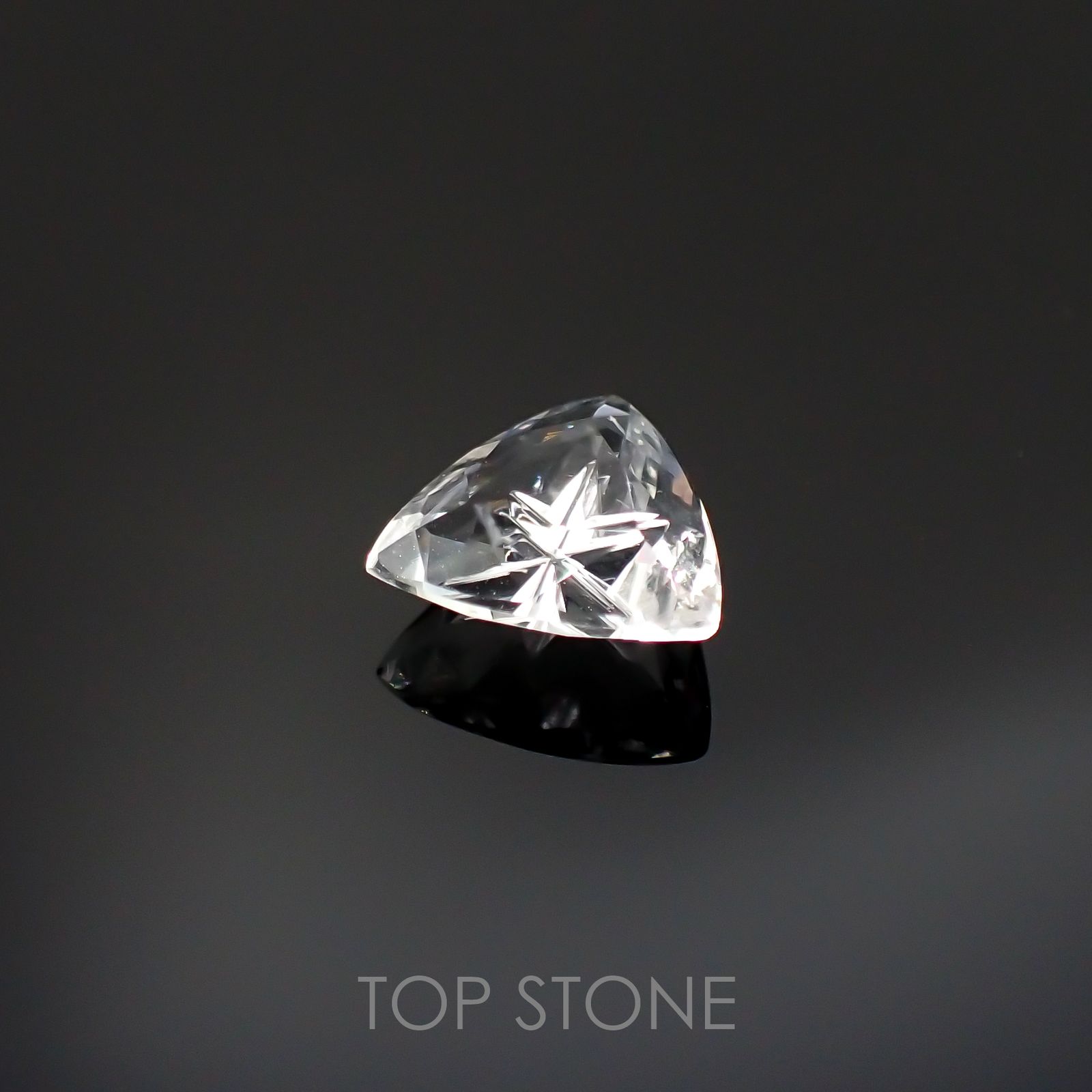 ◇甲州貴石切子Plus Three◇ハイアライトオパール カード付き(宝石名オパール)メキシコ産 1.396ct ソ付(彩珠)[220616071]8.8x9.2mm前後