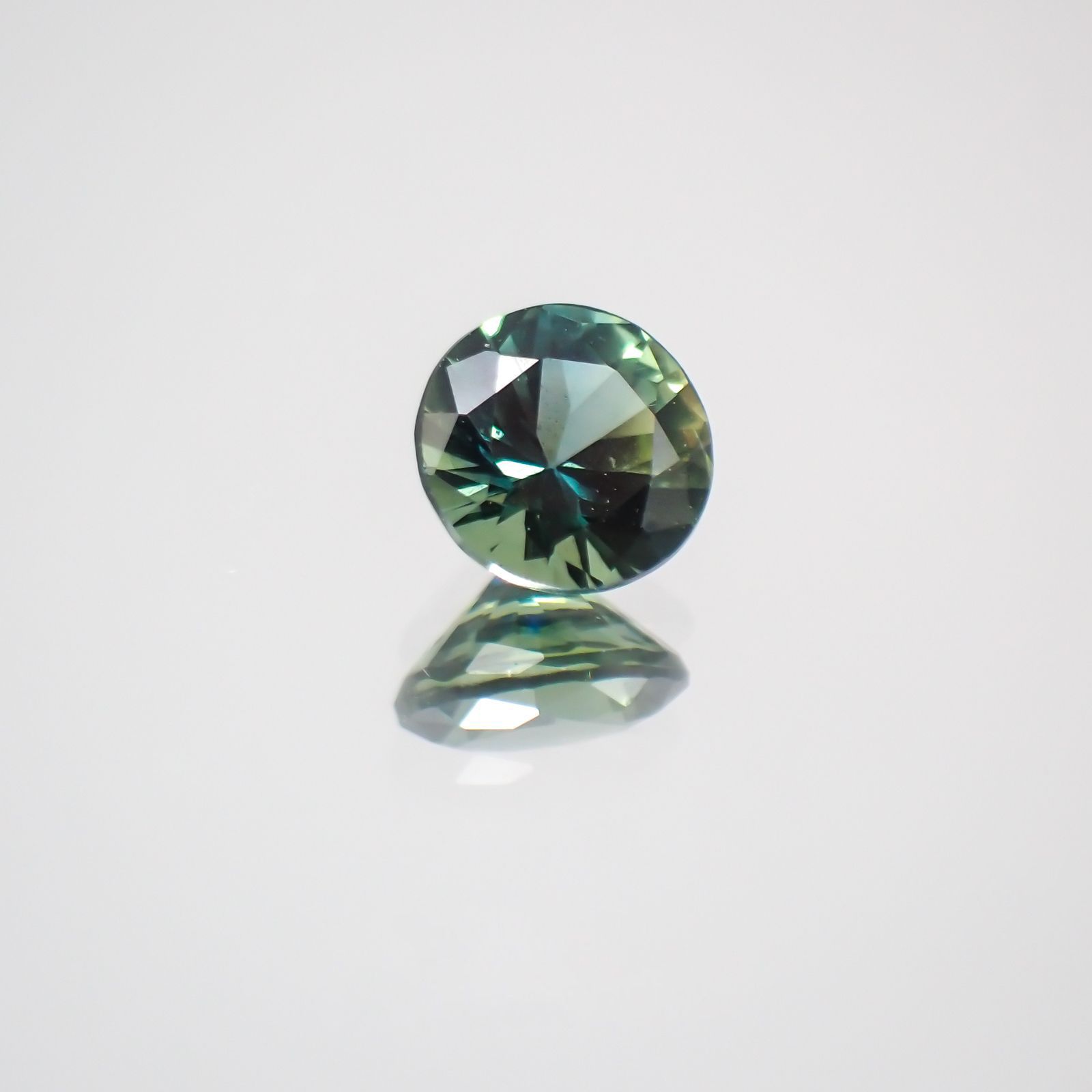 モンタナサファイア アメリカ産 ルース 0.41ct[210410616]4.2×4.2mm前後