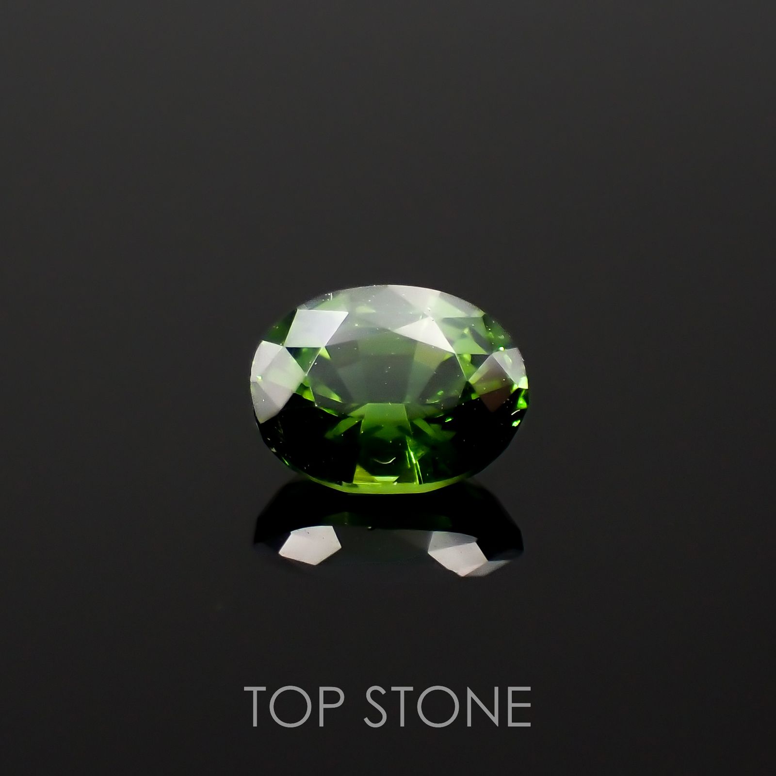 グリーンジルコン(宝石名ジルコン)スリランカ/カンボジア産 0.58ct 識別済[230220685]5.4x4.1mm前後