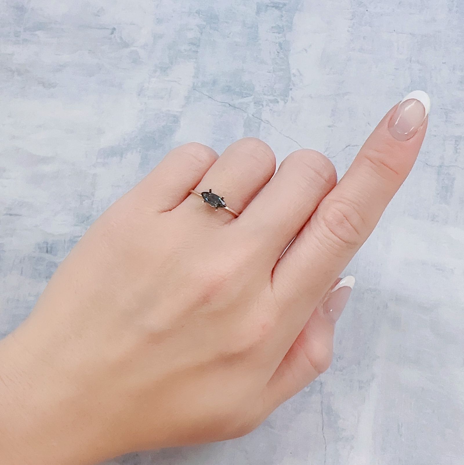 カラーチェンジガーネット アレキタイプ(宝石名ガーネット)マダガスカル・ベキリー産 0.56ct 識別済[221219619]8.4x3.4mm前後