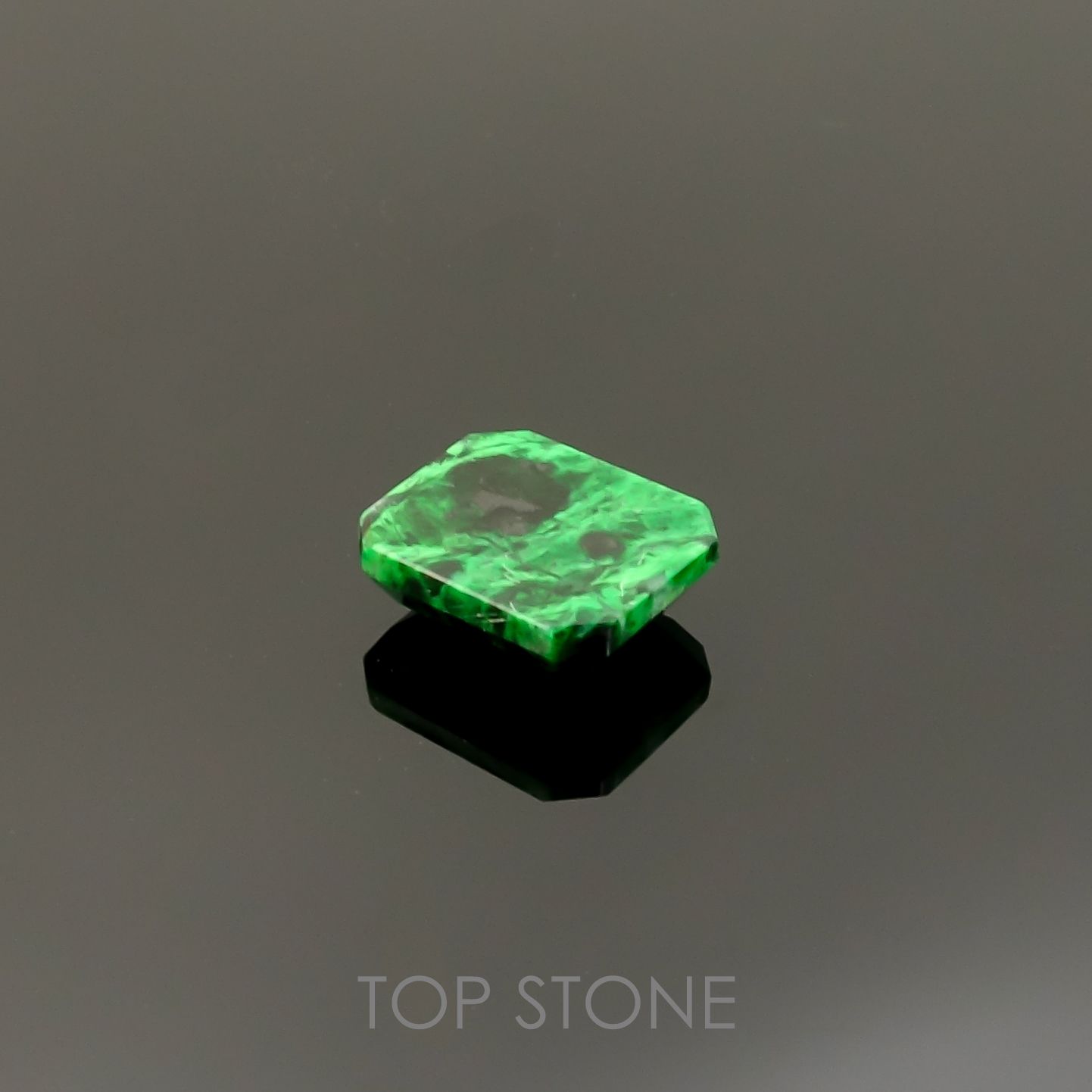 モーシッシ ビルマ産 1.28ct[220515724]7.3x6.2mm前後