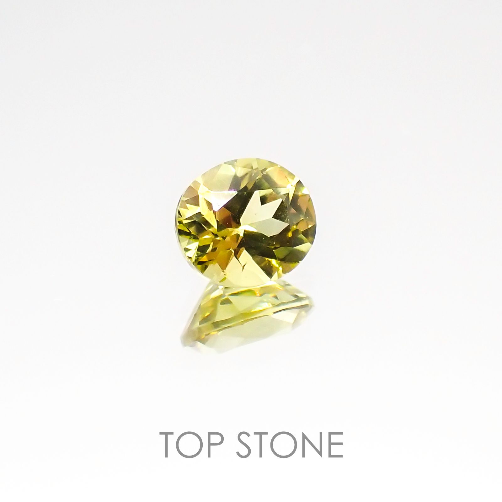 マリガーネット(宝石名ガーネット) マリ共和国産 0.48ct 識別済[20106911]4.9×4.3mm前後