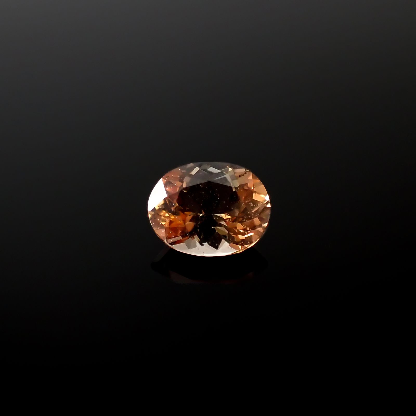 バイカラーアンダリュサイト スリランカ/マダガスカル産 0.54ct[240226142]6x4.6mm前後
