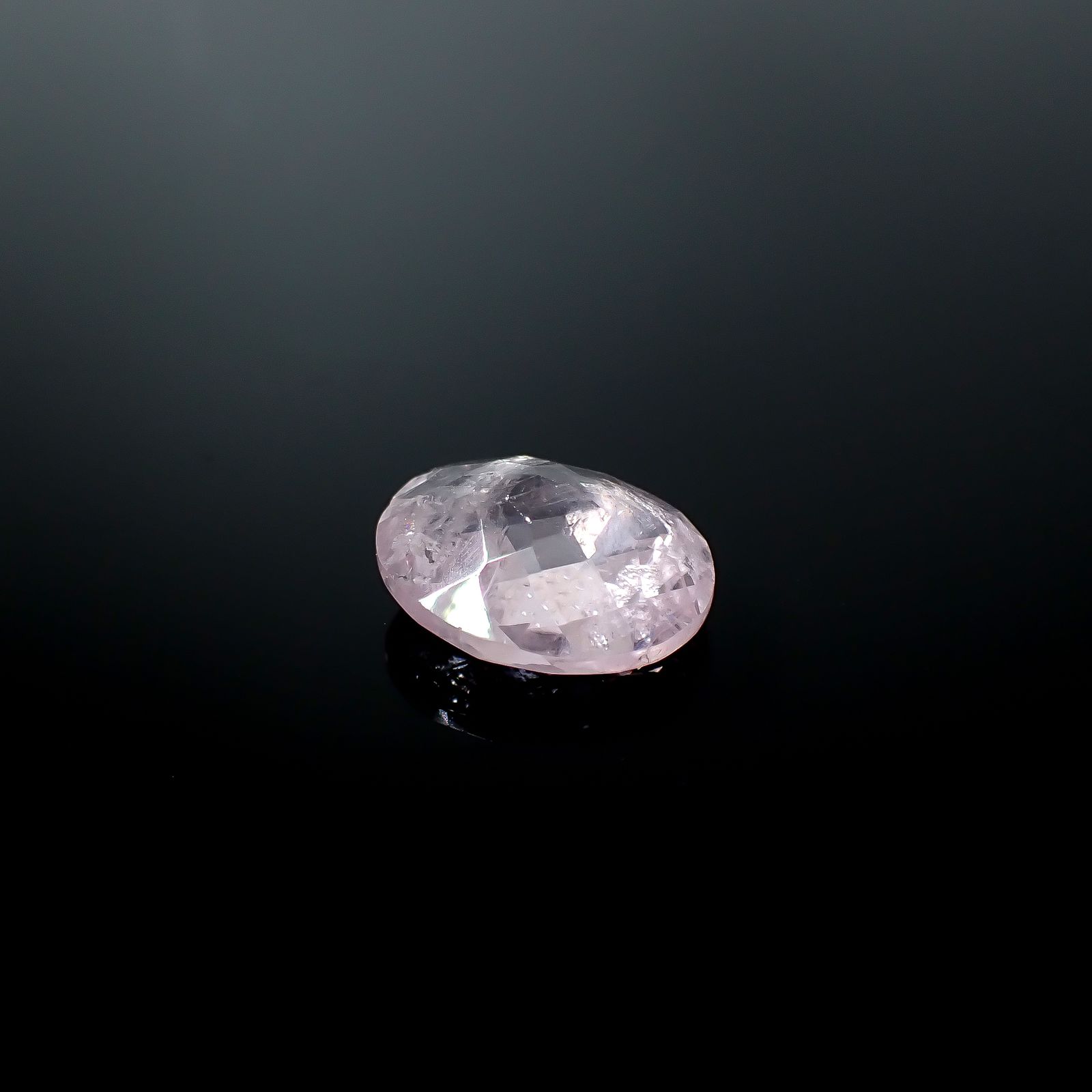 ◇チェッカーカット◇モルガナイト ブラジル産 5.26ct [250730871]13.3x11.3mm前後