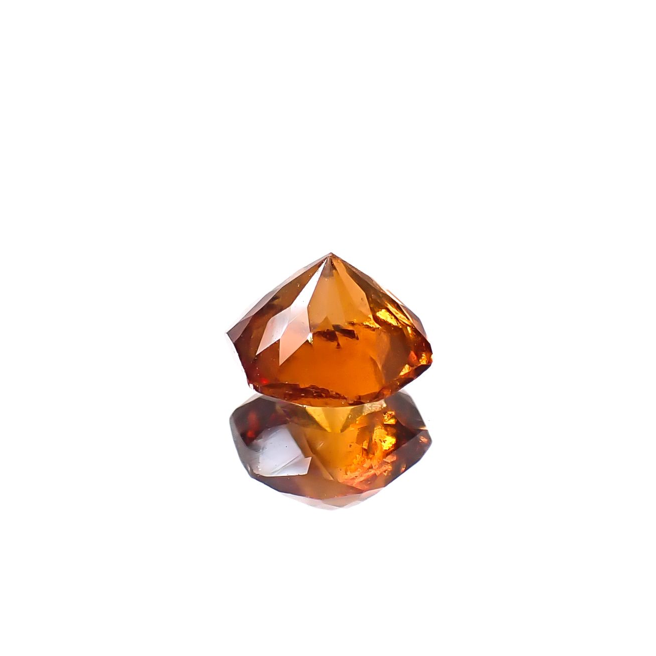 ◇ヘキサゴンカット◇ヘソナイトガーネット(宝石名ヘソナイト・ガーネット)スリランカ産 0.92ct 識別済[241129440]5.5x5.4mm前後