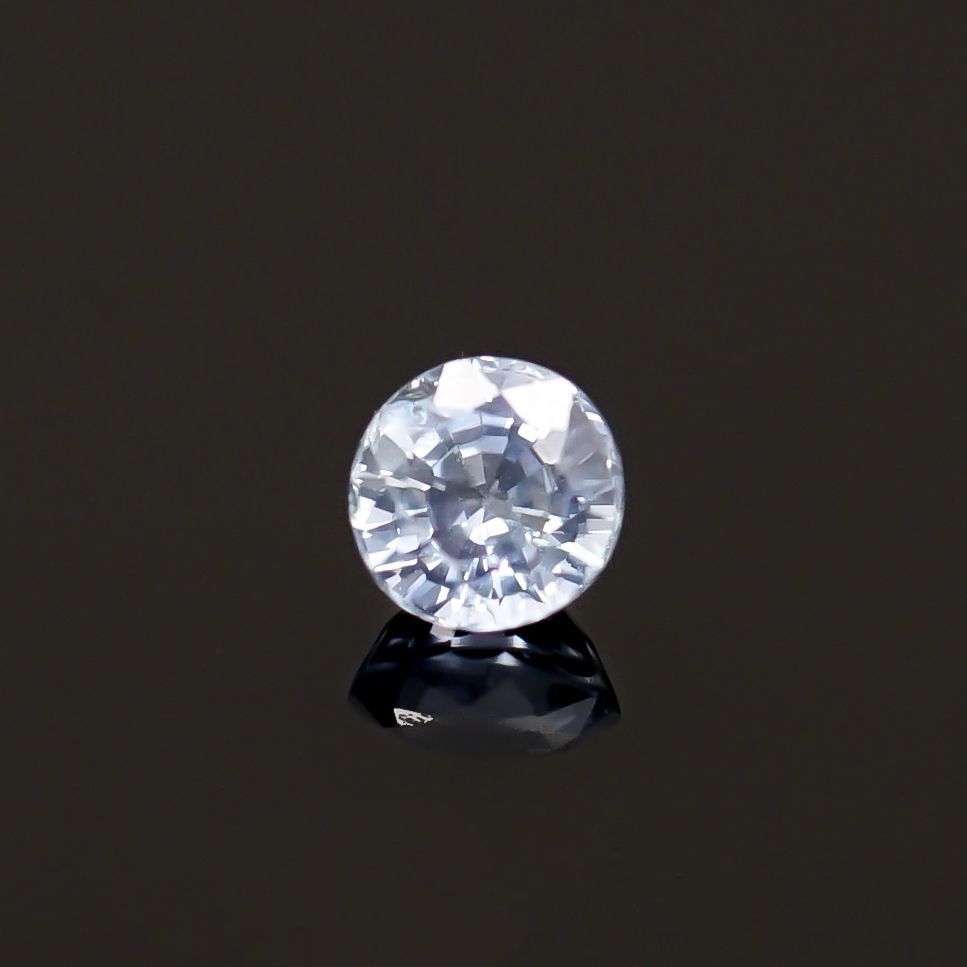 アイスブルーサファイア(宝石名サファイア)スリランカ/マダガスカル産 0.34ct 識別済[230119941]3.9x3.8mm前後