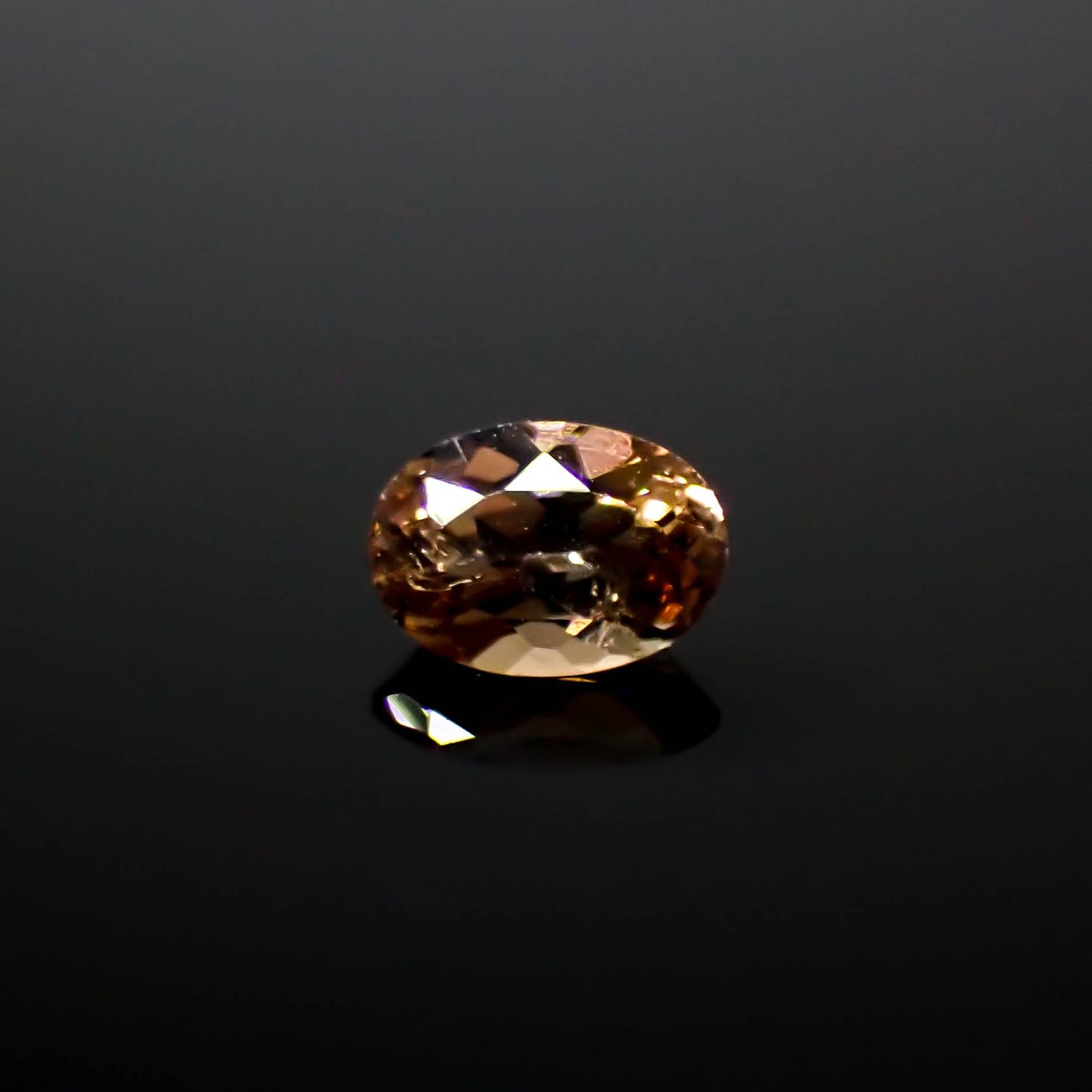 アキシナイト パキスタン産 0.47ct[240628144]5.6x3.9mm前後