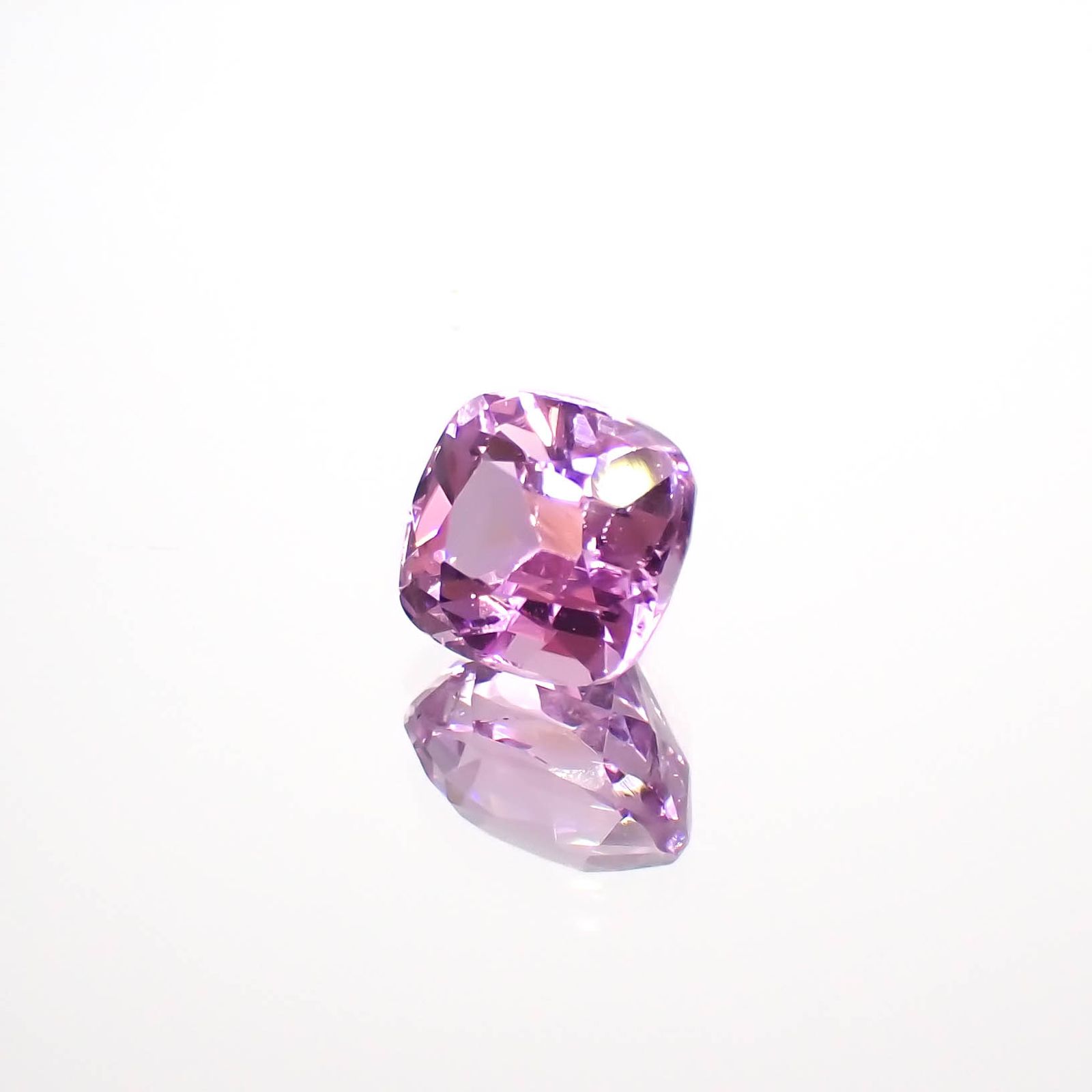 クンツァイト アフガニスタン産 3.64ct[230722930]8.5x8mm前後