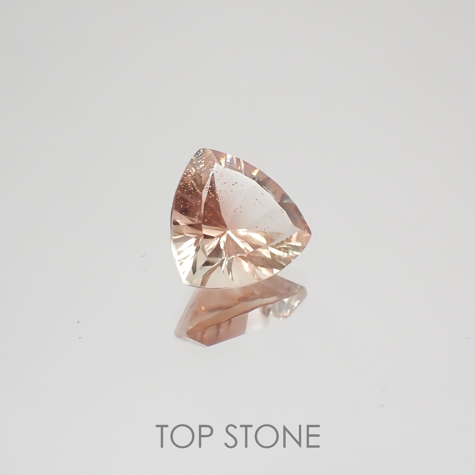オレゴンサンストーン アメリカ産 ルース 1.46ct[210410425]8.1×7.8mm前後