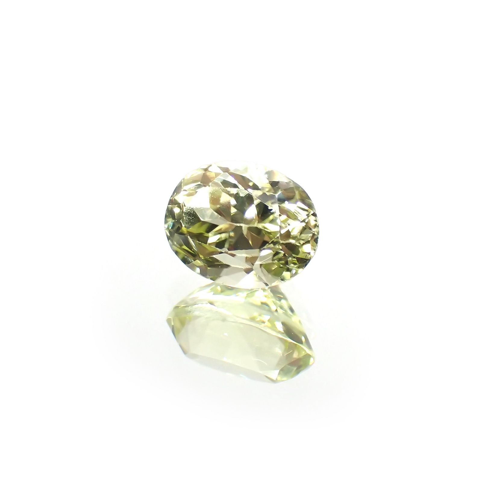 シリマナイト(宝石名シリマナイト)インド産 識別済 1.73ct / 7.8x6mm前後 [211113694]